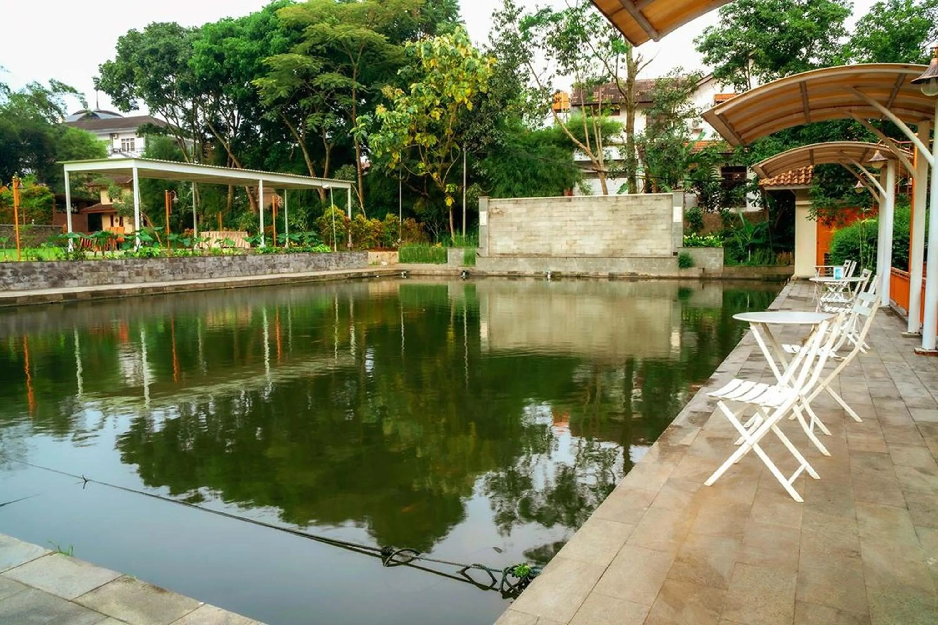 Property building in Ahadiat Hotel & Bungalow