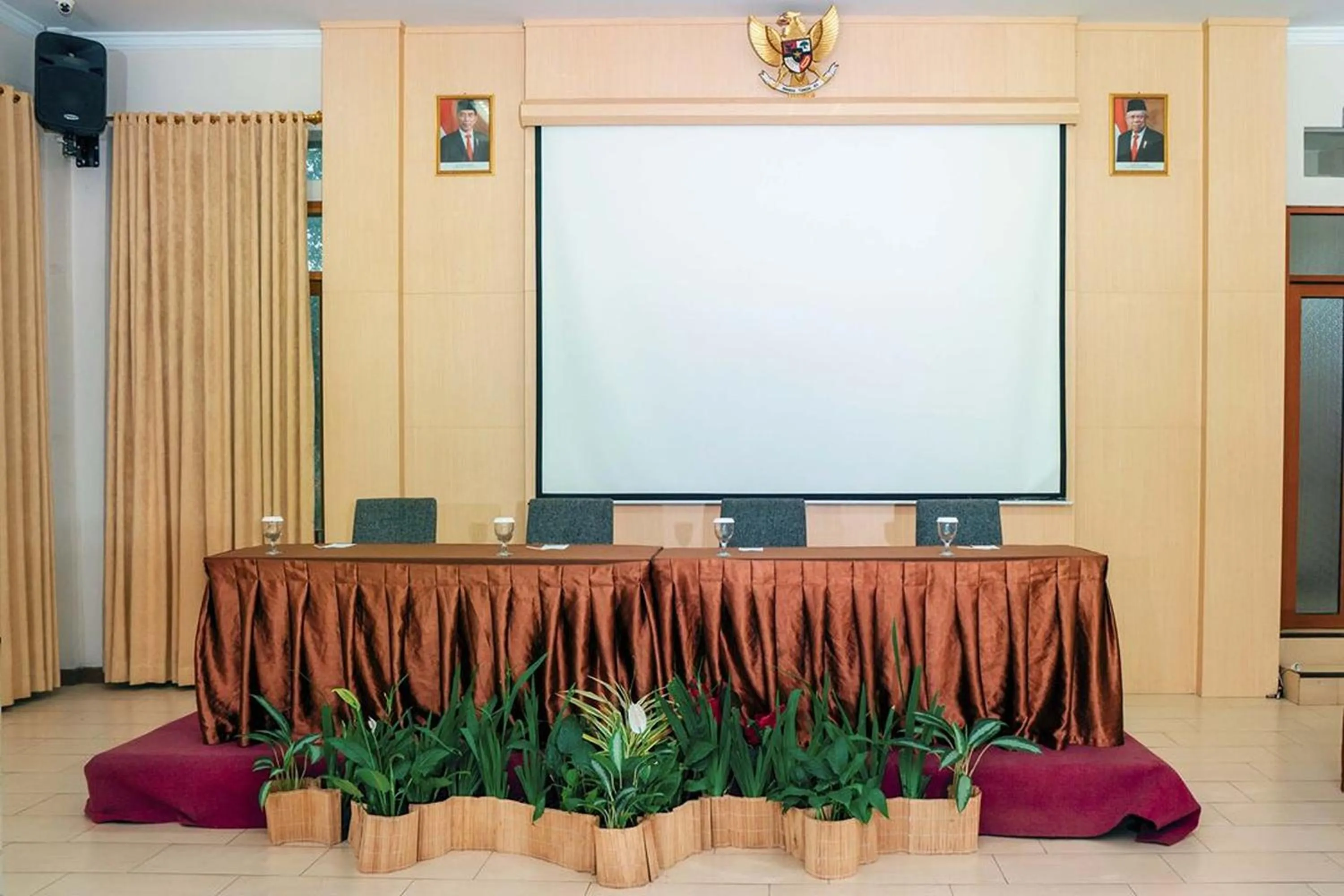 Meeting/conference room in Ahadiat Hotel & Bungalow