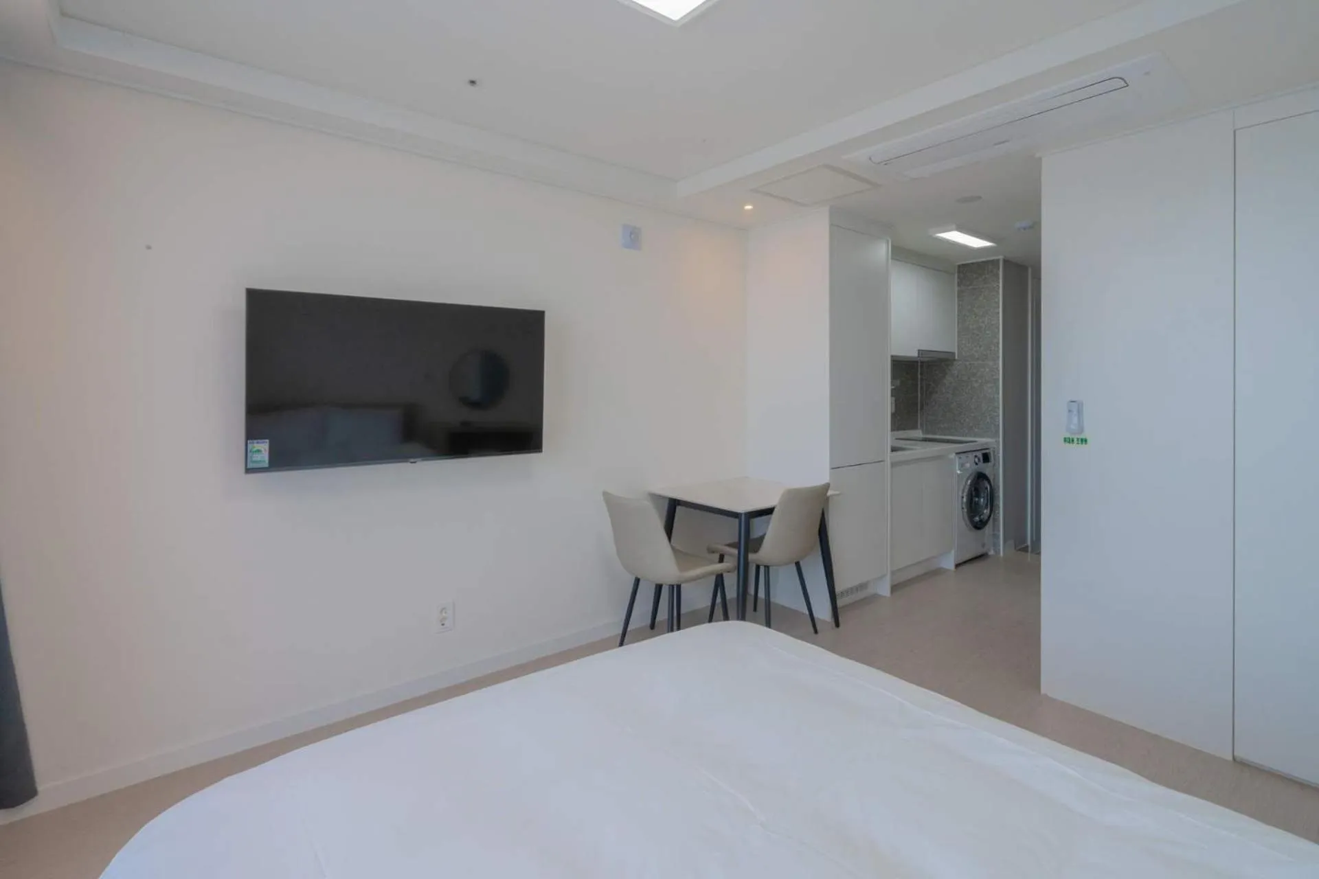 Bed in The Ocean by Owners hotel Yangyang