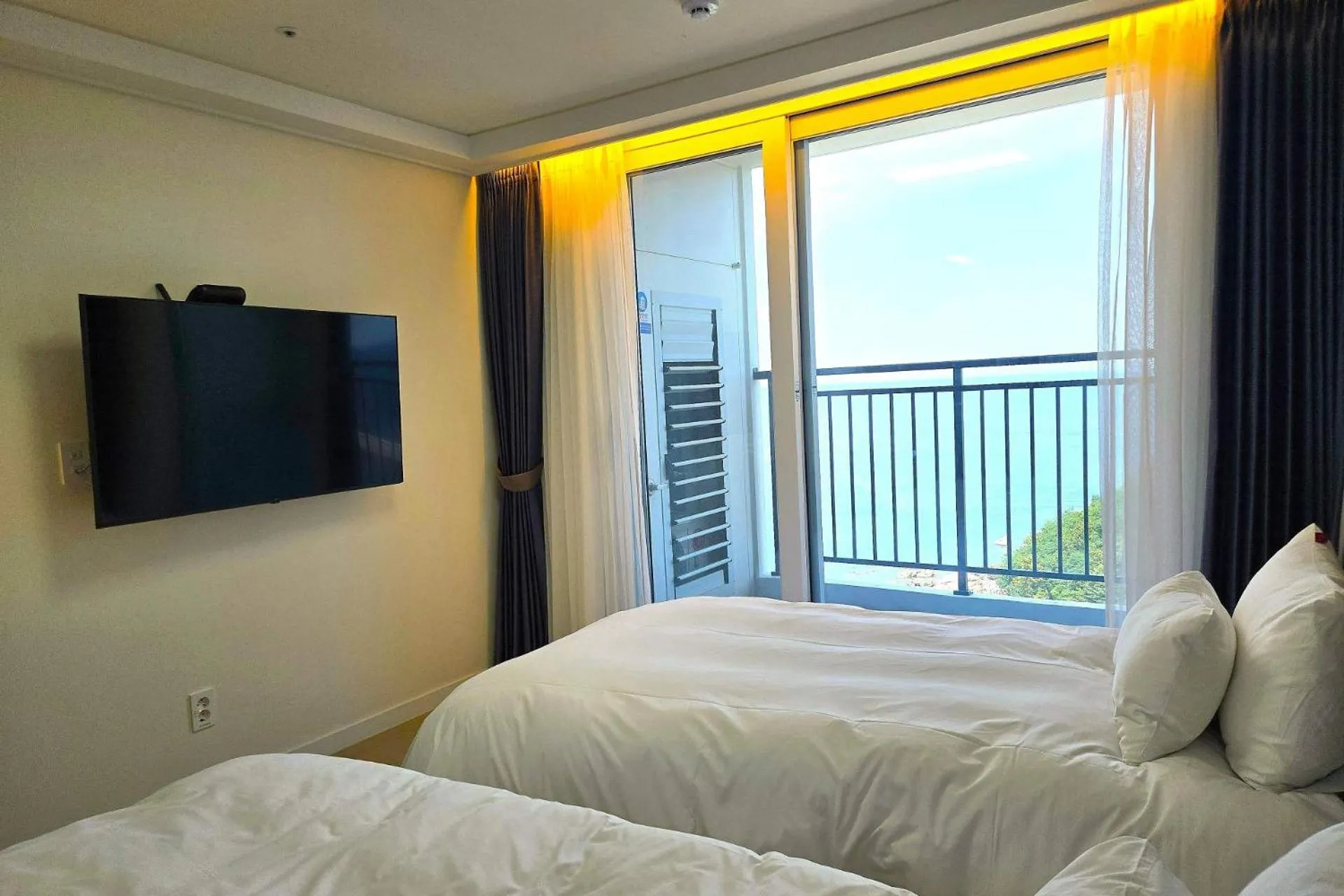 Bed in The Ocean by Owners hotel Yangyang