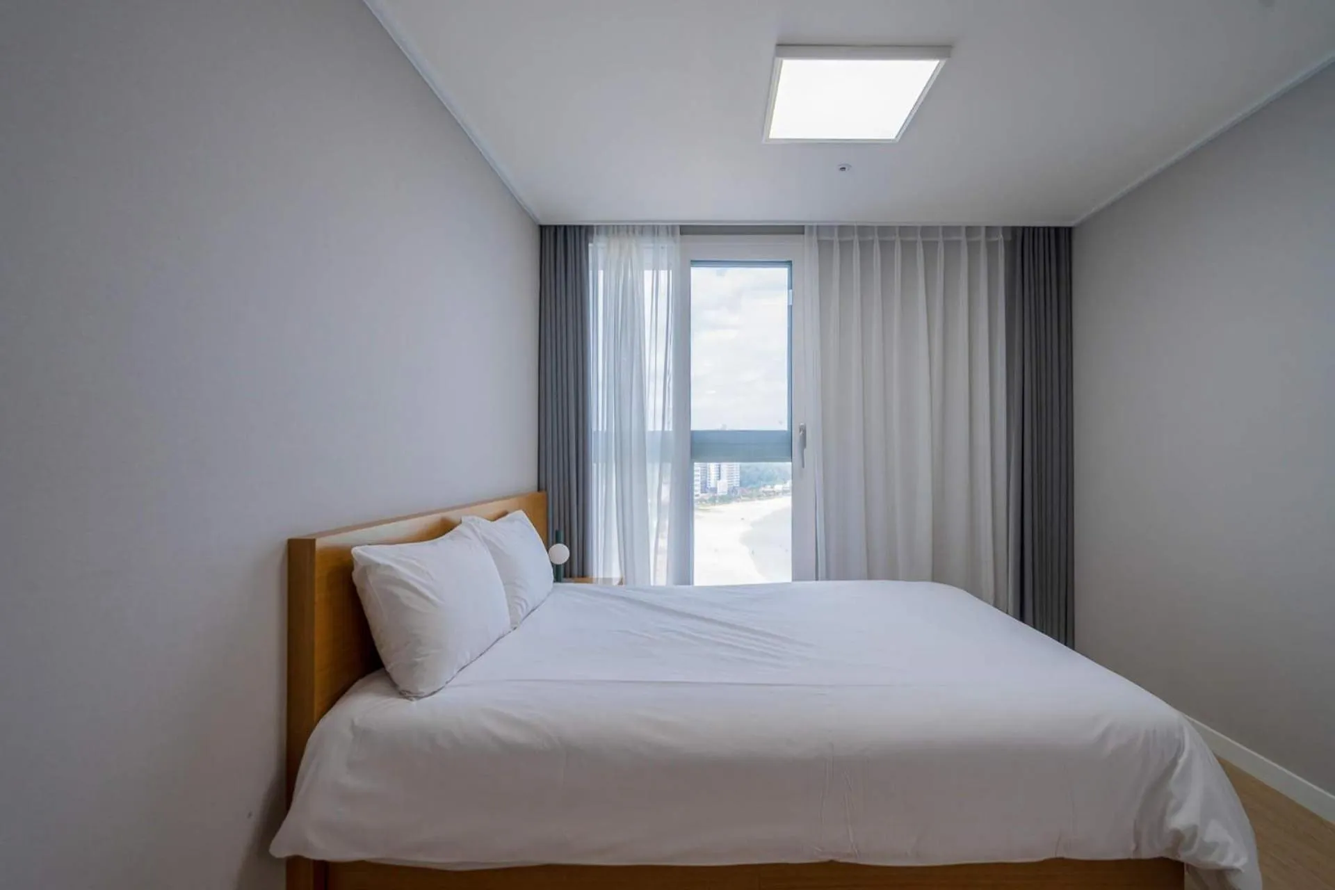 Bed in The Ocean by Owners hotel Yangyang