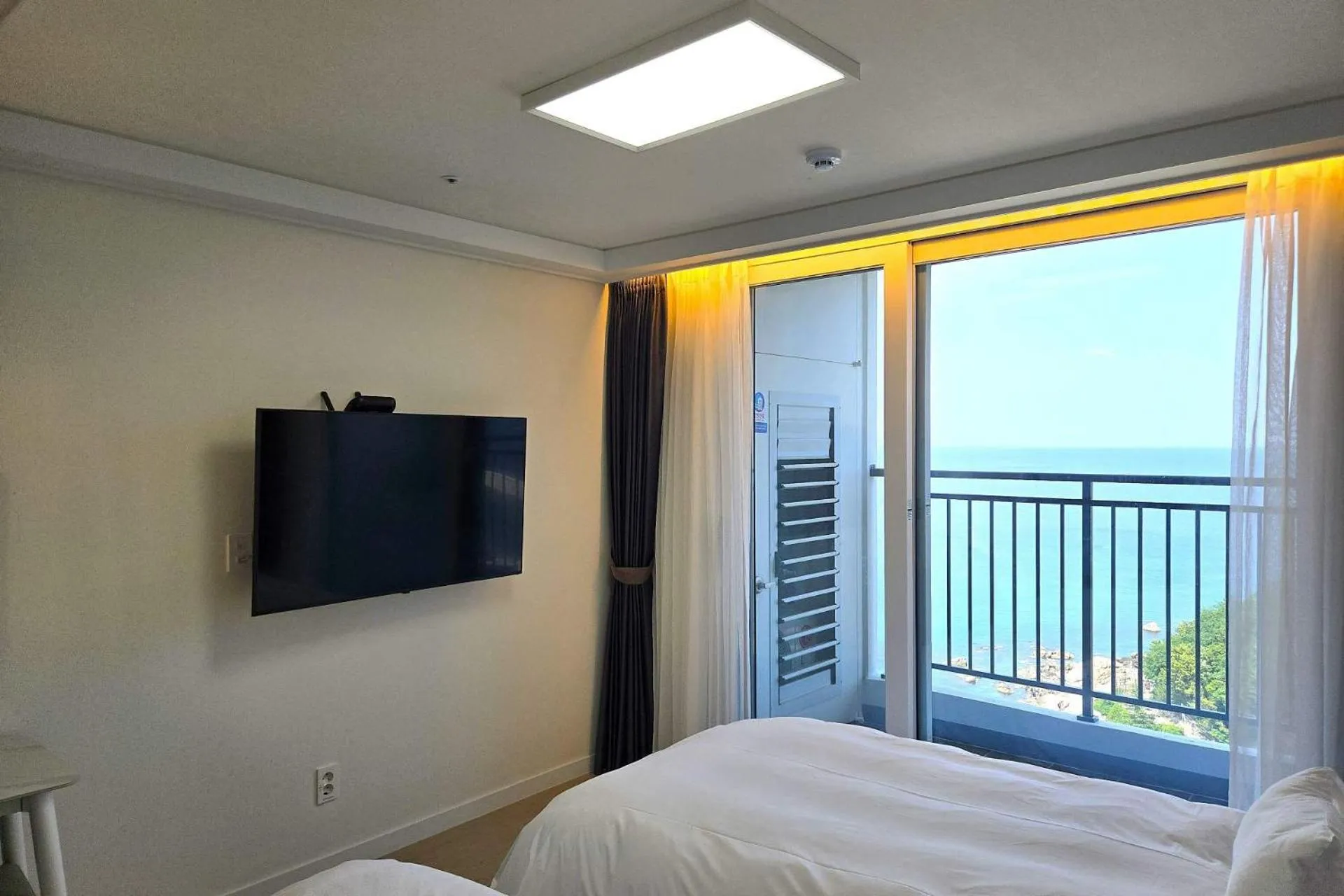 Bed in The Ocean by Owners hotel Yangyang
