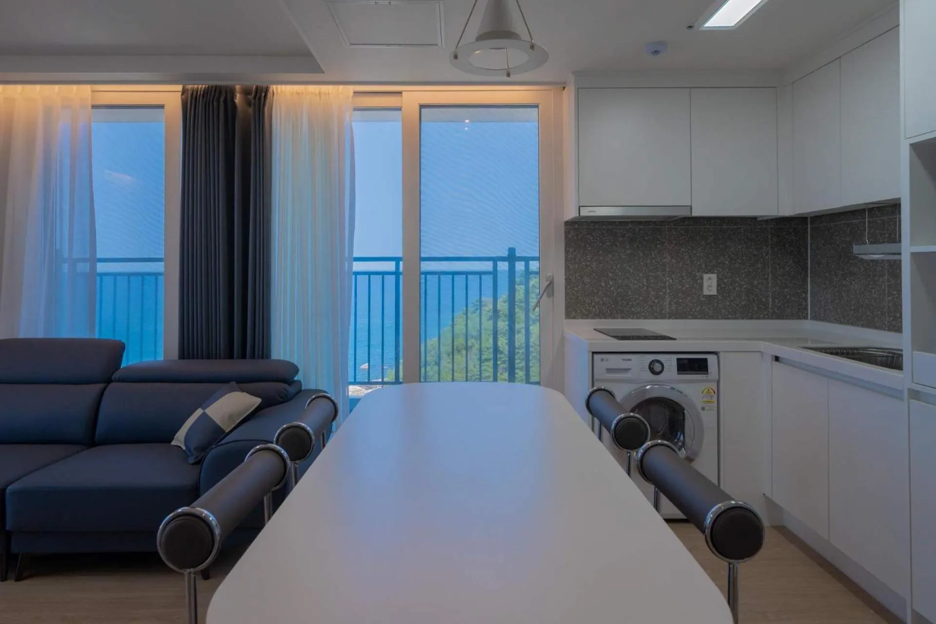 Bed in The Ocean by Owners hotel Yangyang