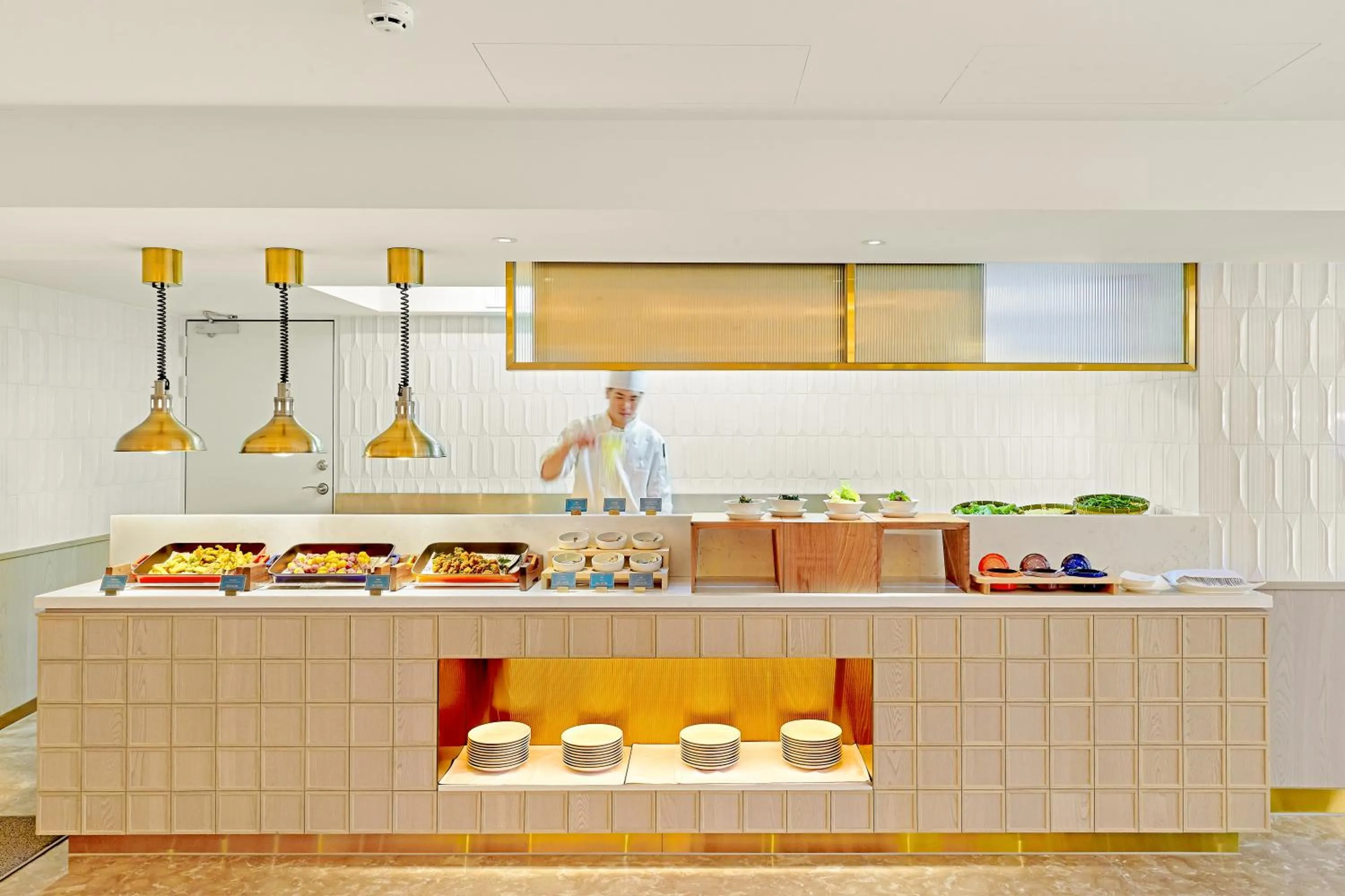 Restaurant/places to eat in OKU Hotel