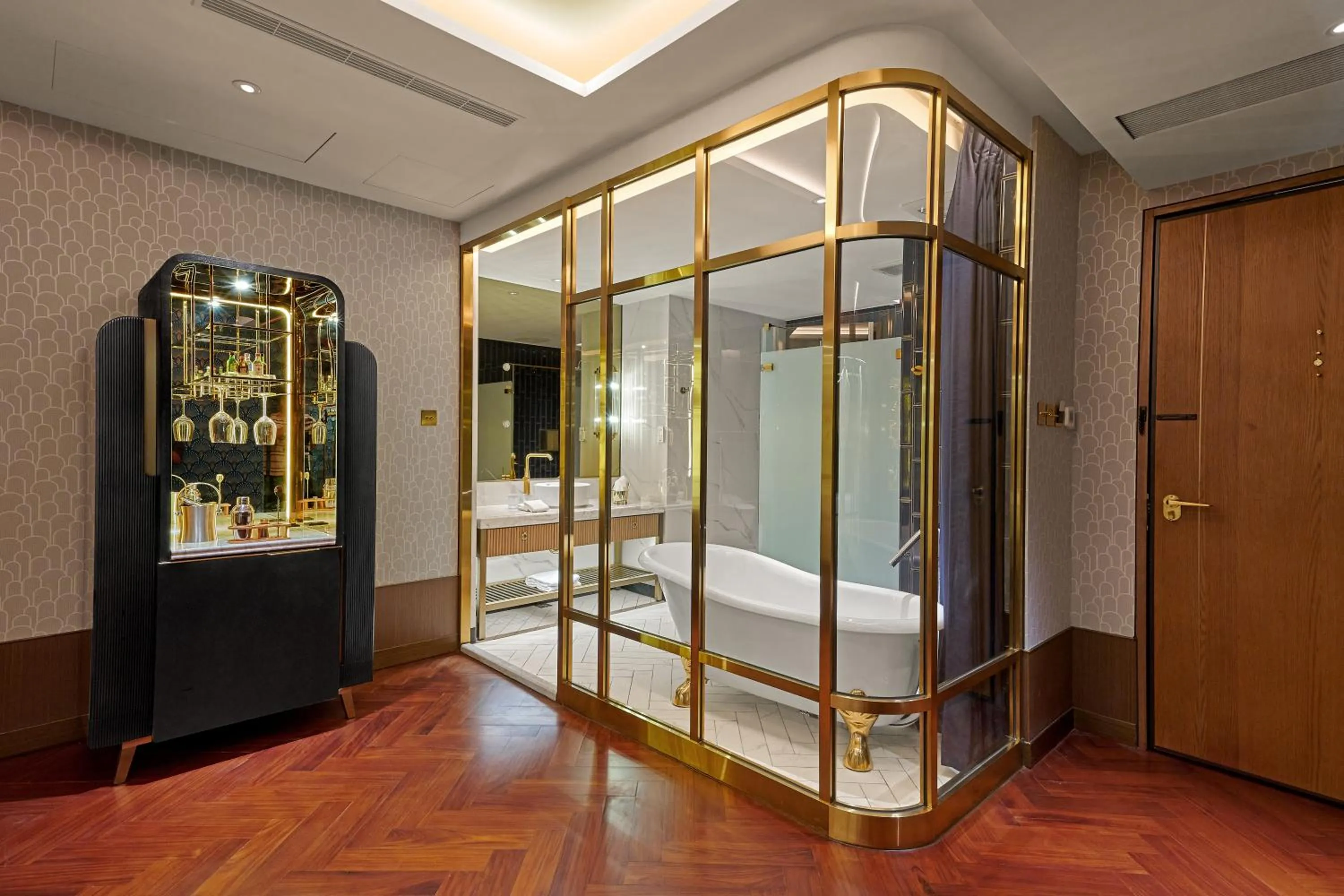 Bathroom, Bed in OKU Hotel