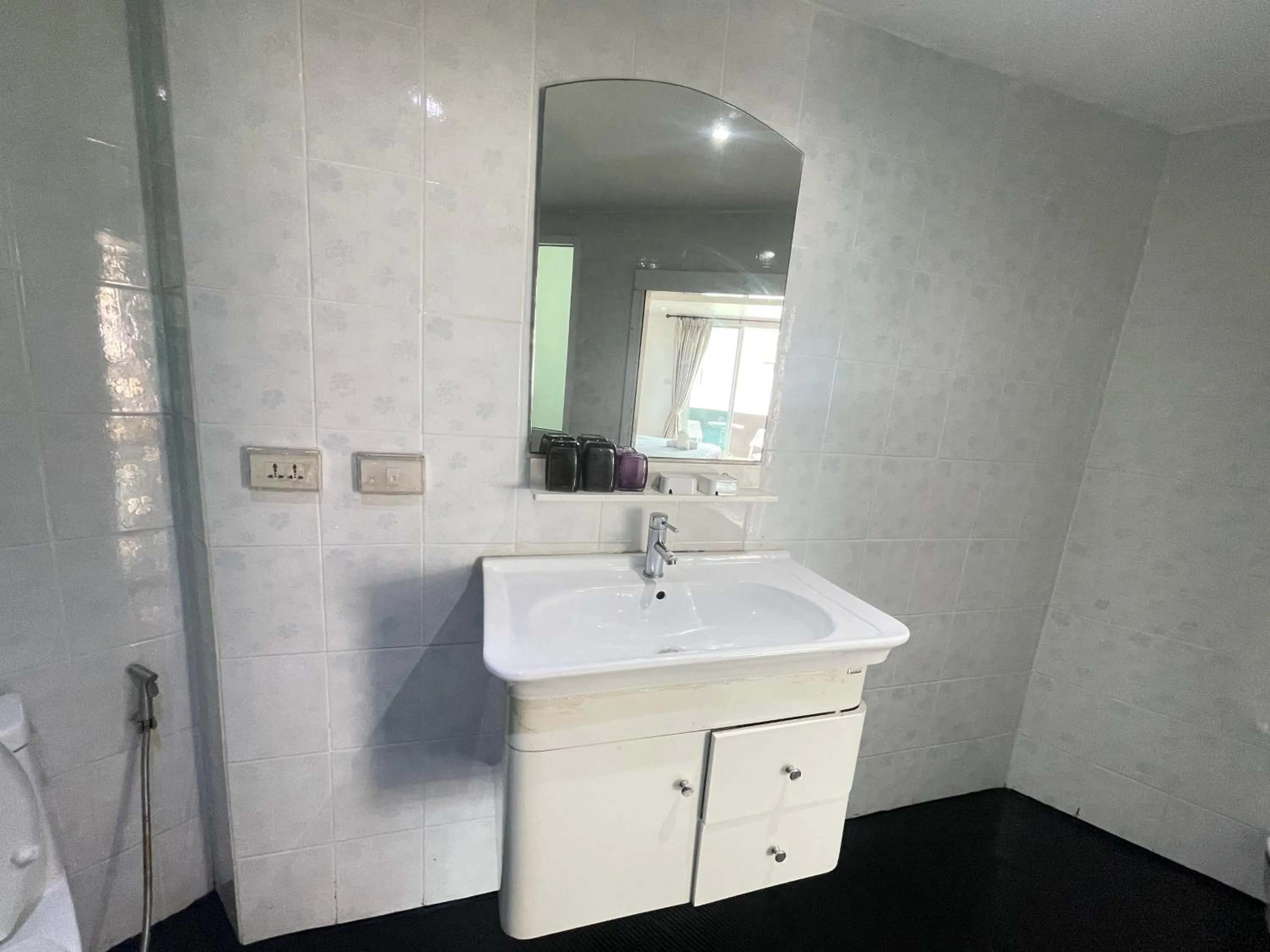 Bathroom in W-9 Hotel