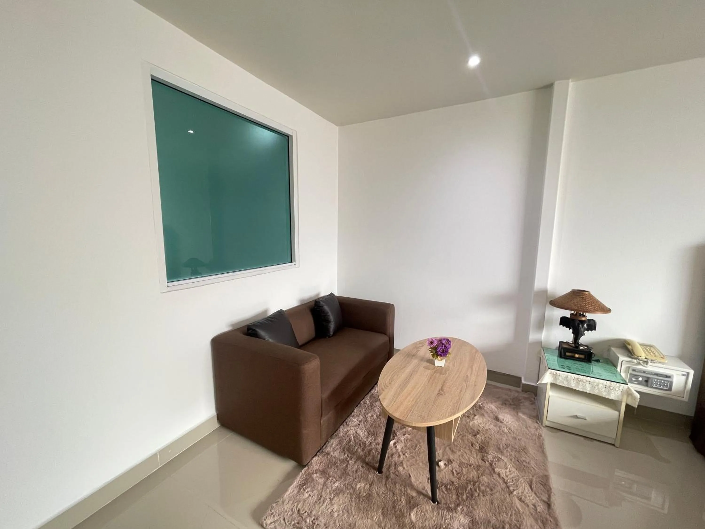 TV and multimedia in W-9 Hotel