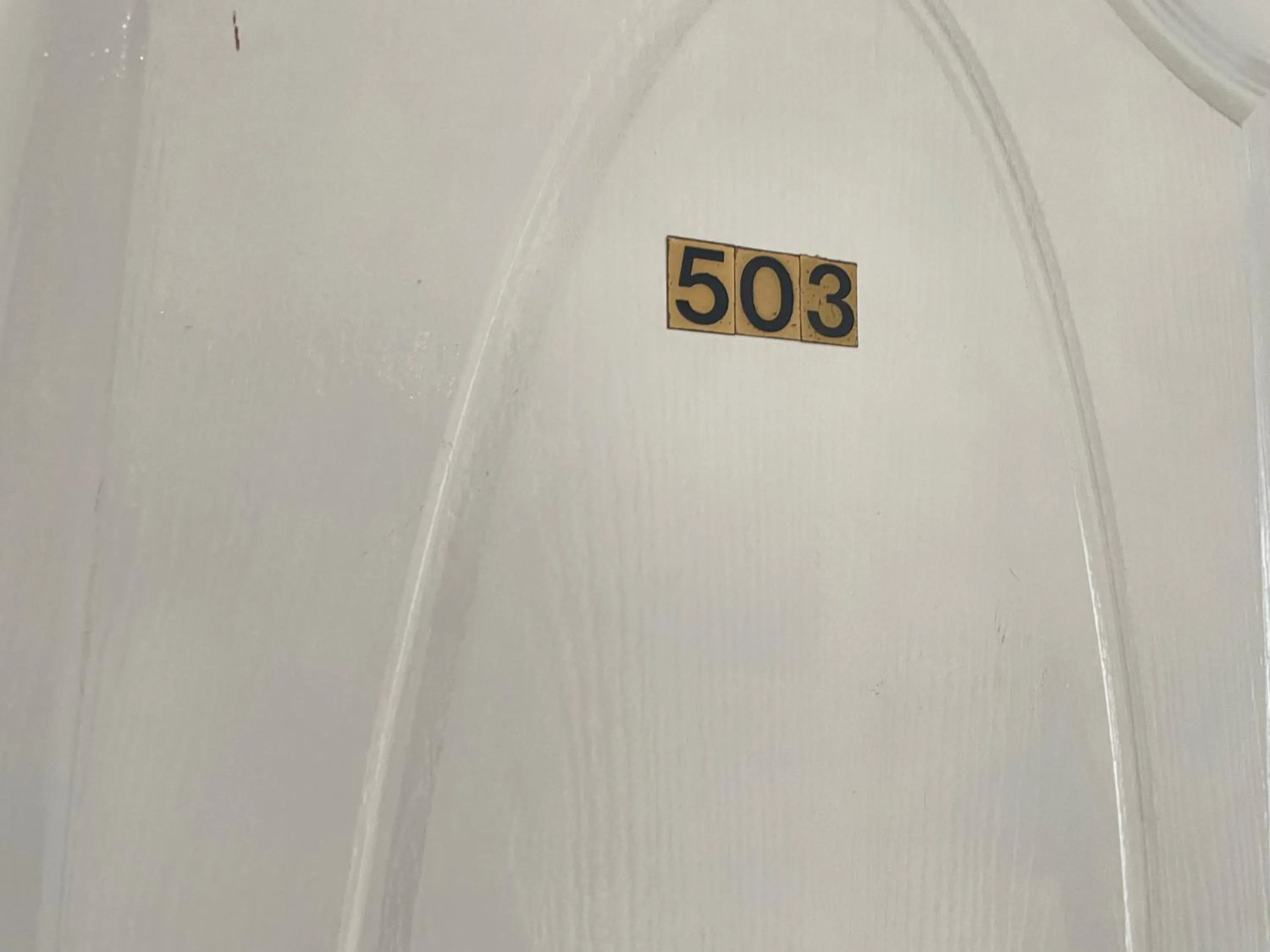 Text overlay in W-9 Hotel