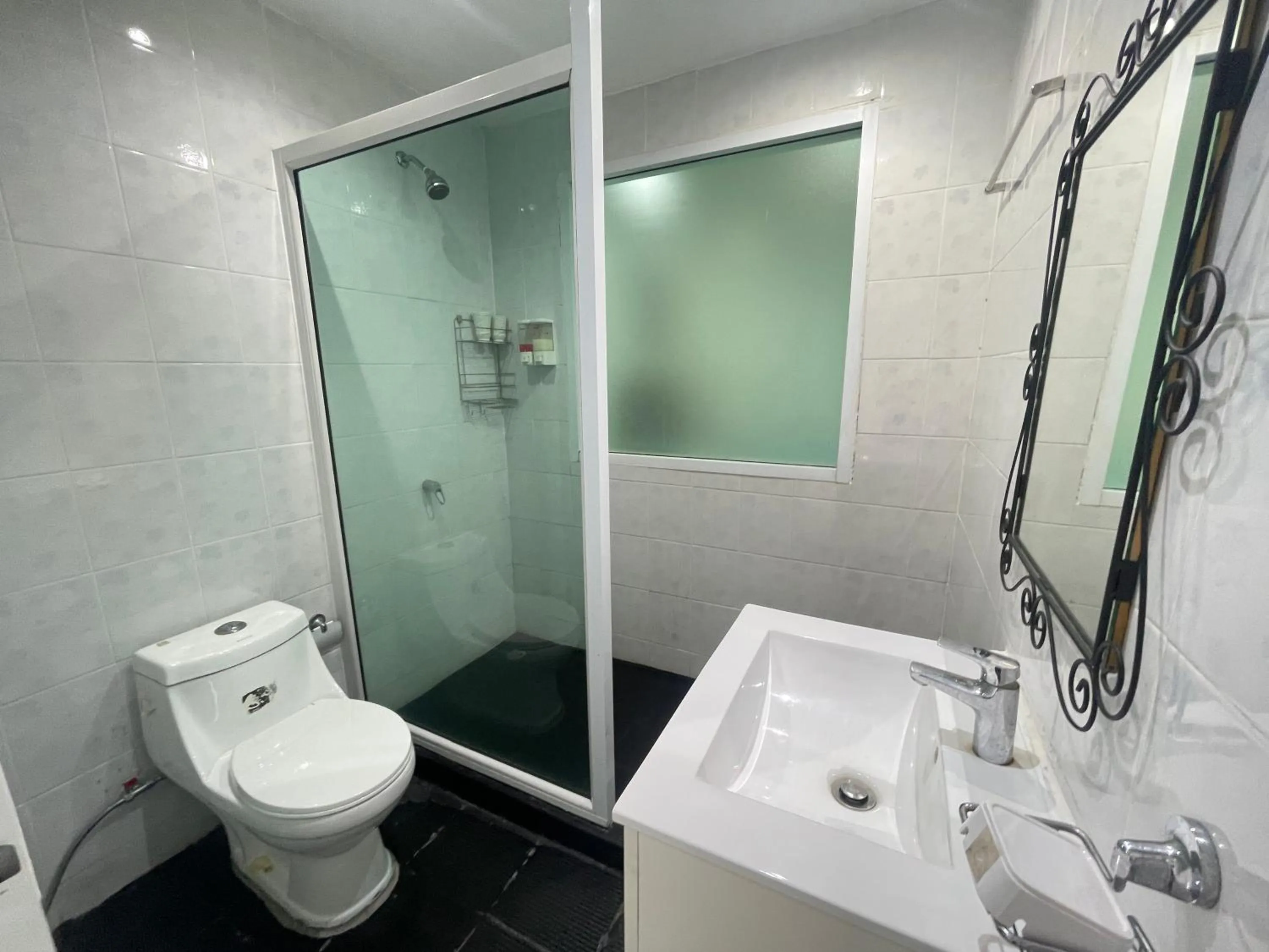 Bathroom in W-9 Hotel