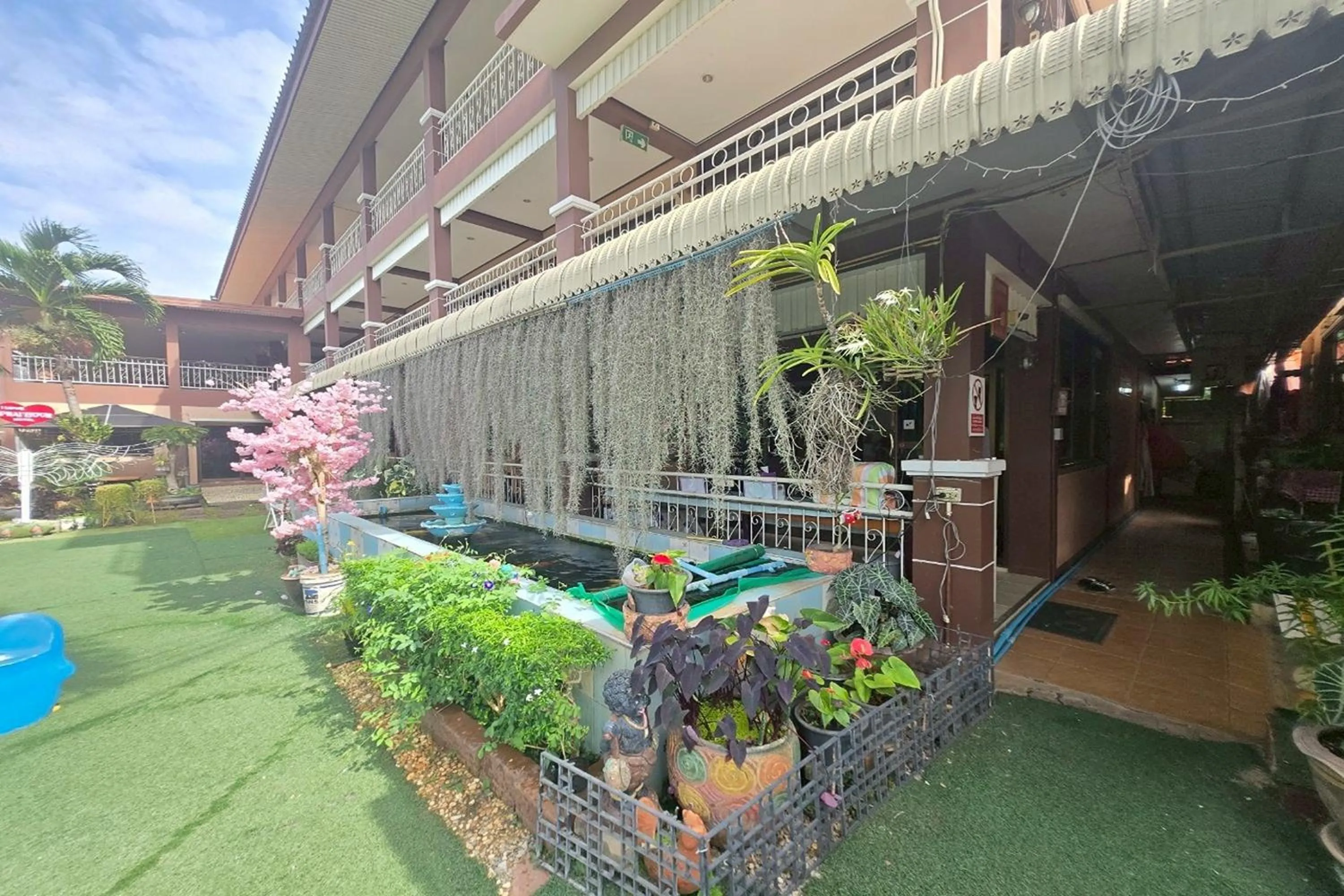 Property building in Phaiboon Hotel & Resort