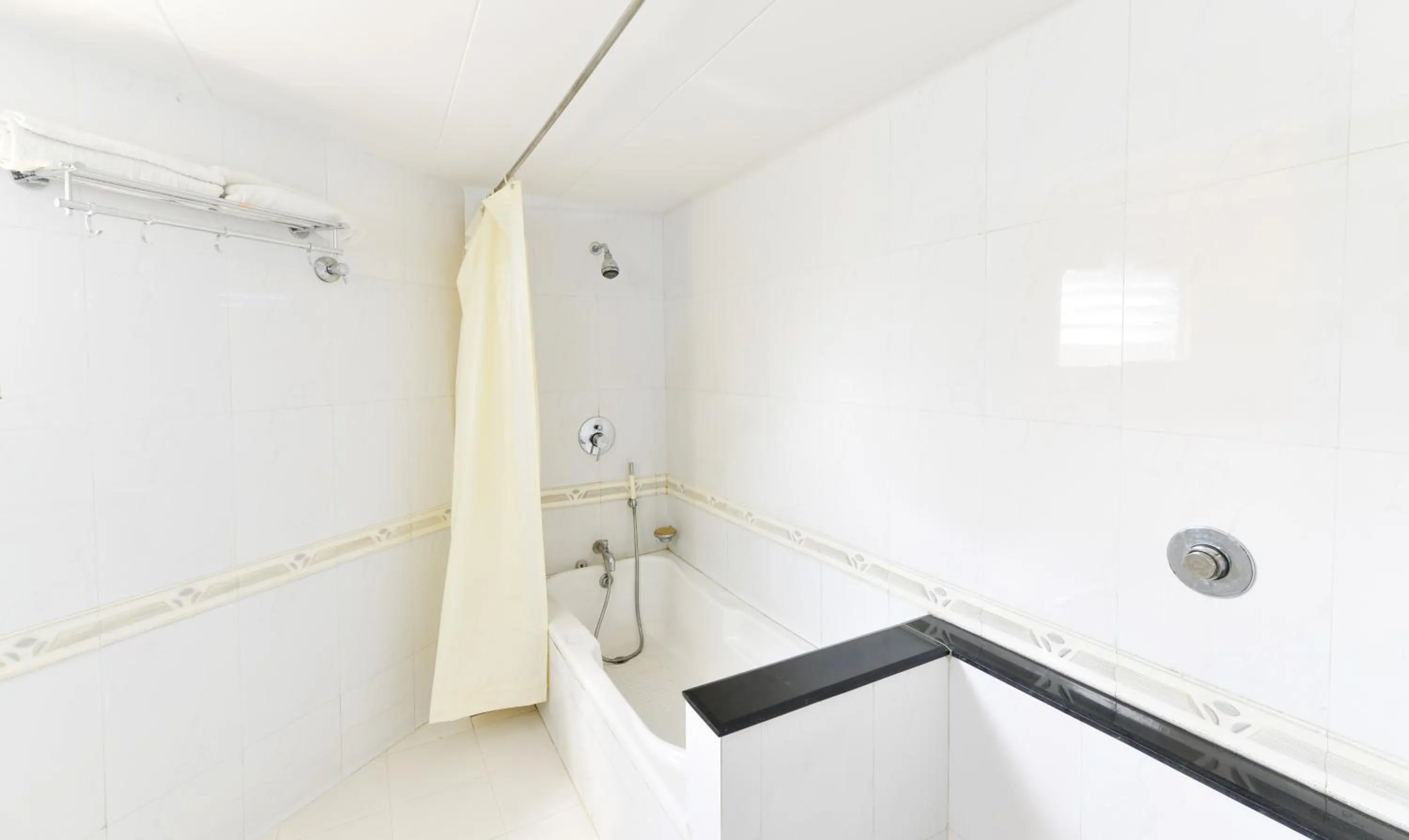 Bathroom in Treebo Paradise