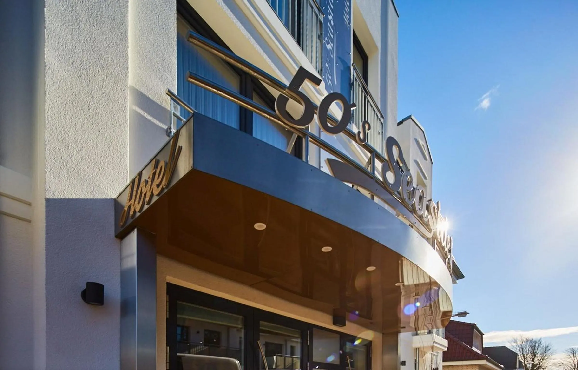 Facade/entrance in Bernstein Hotel "50`s Seaside Motel"