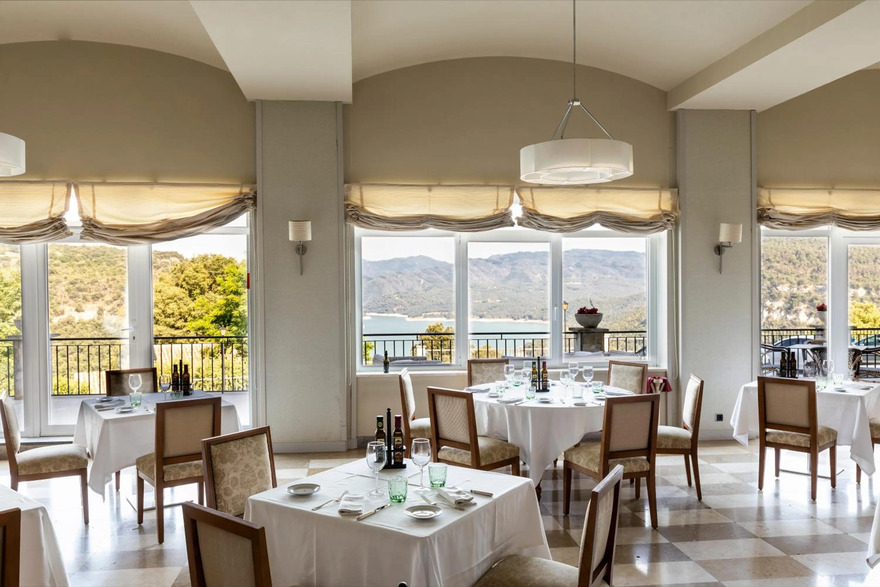 Restaurant/places to eat in Parador de Vic-Sau