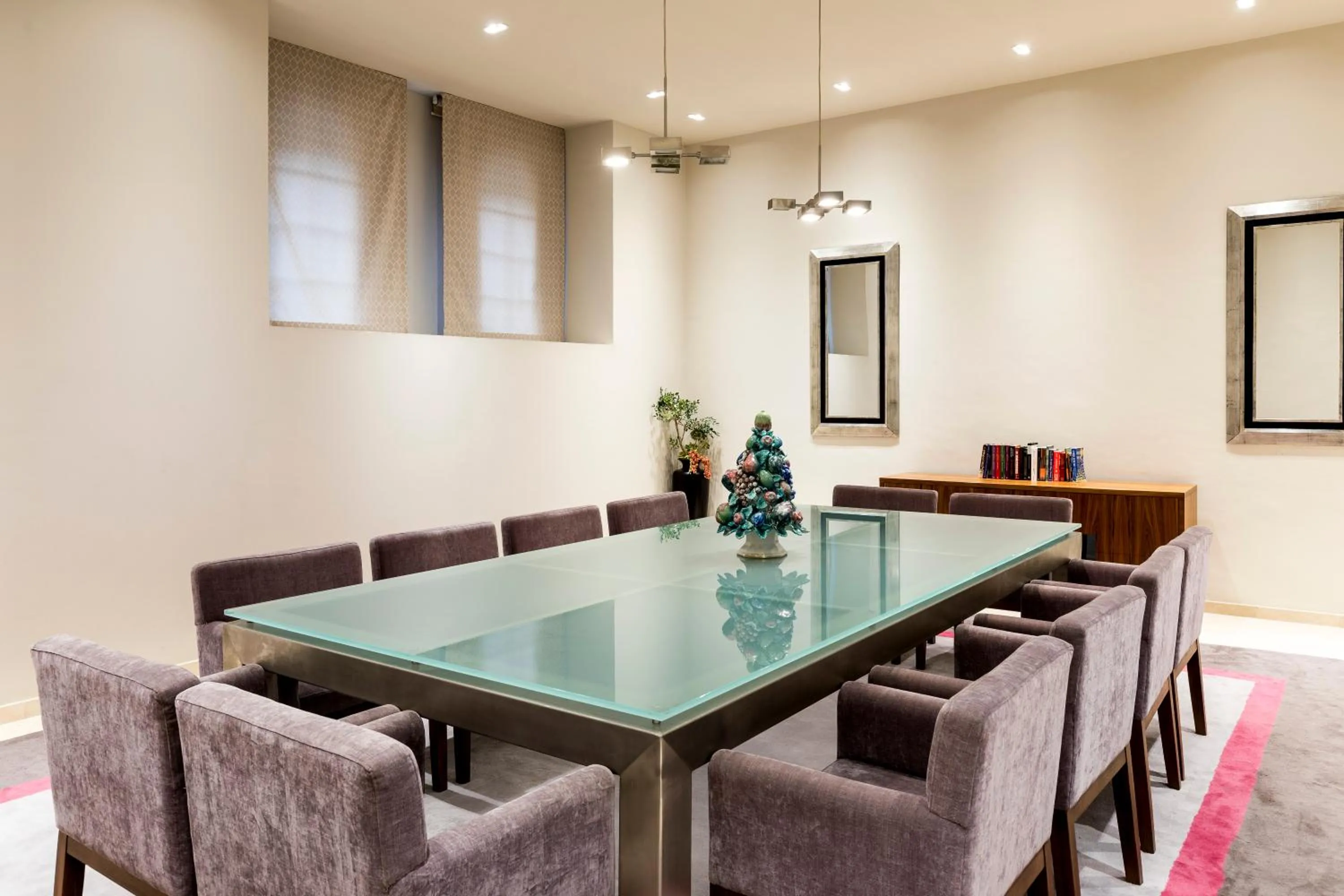 Business facilities in Parador de Vic-Sau