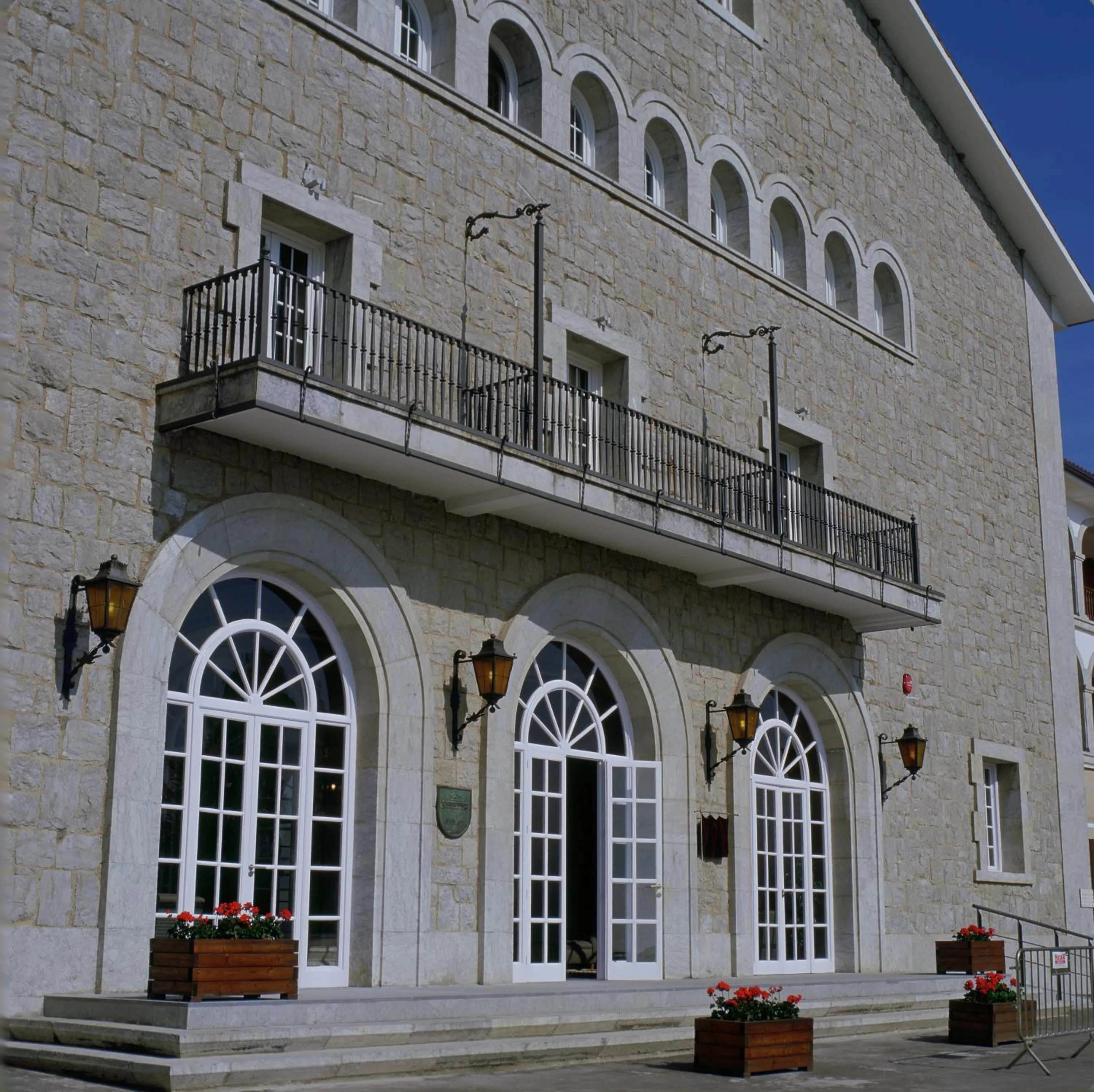 Facade/entrance in Parador de Vic-Sau
