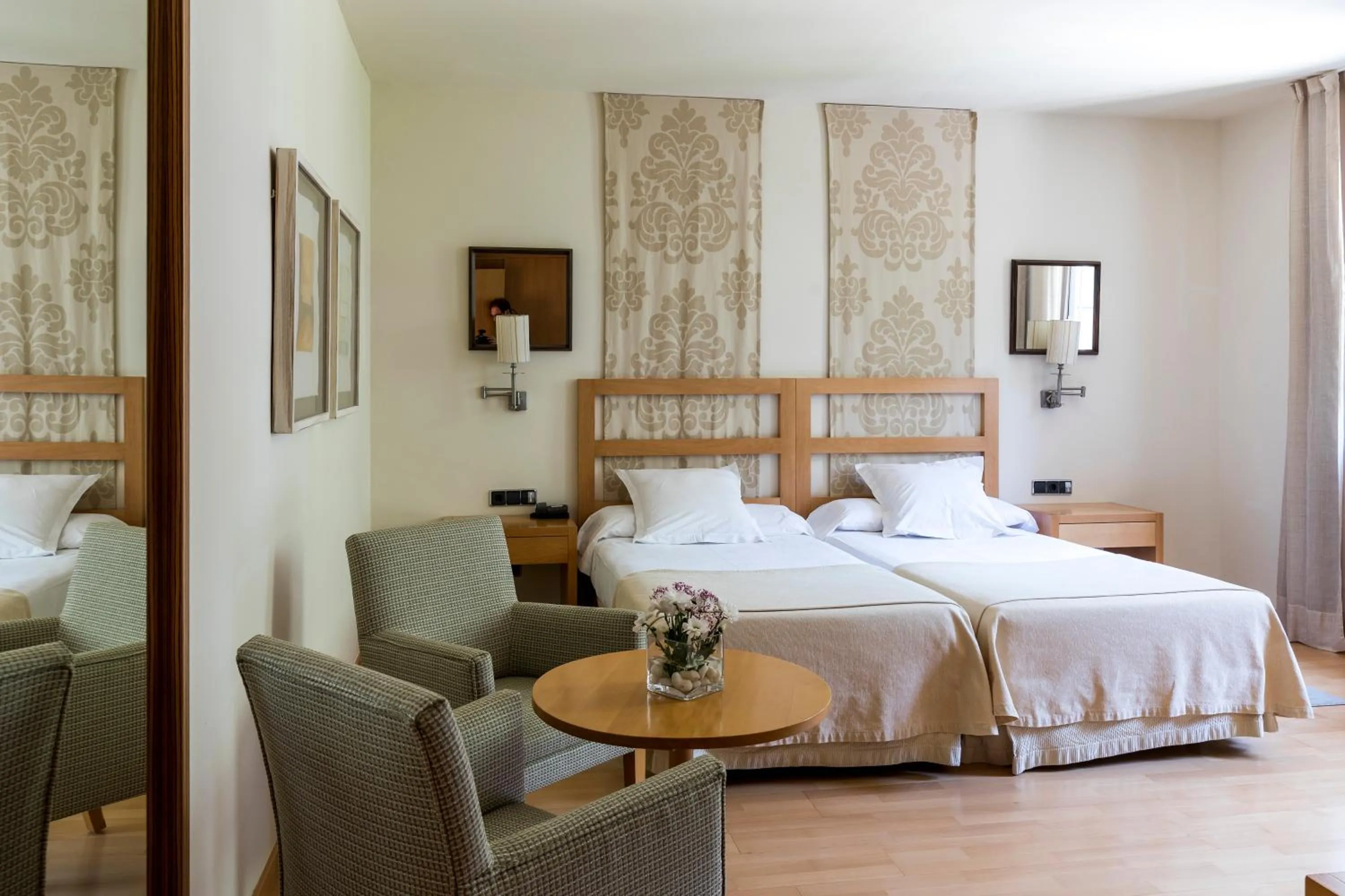 Bedroom, Bed in Parador de Vic-Sau