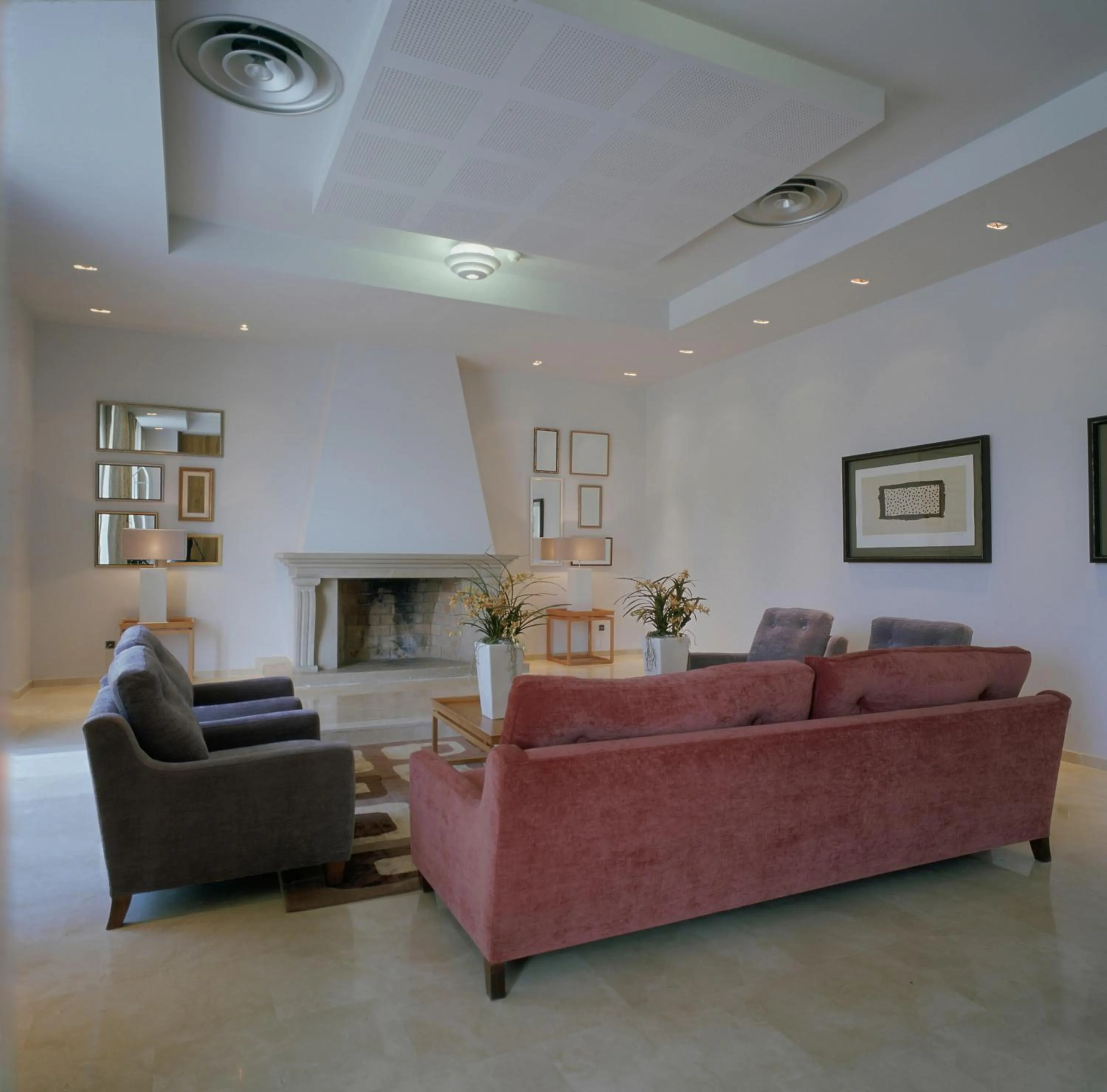 Lounge or bar in Parador de Vic-Sau