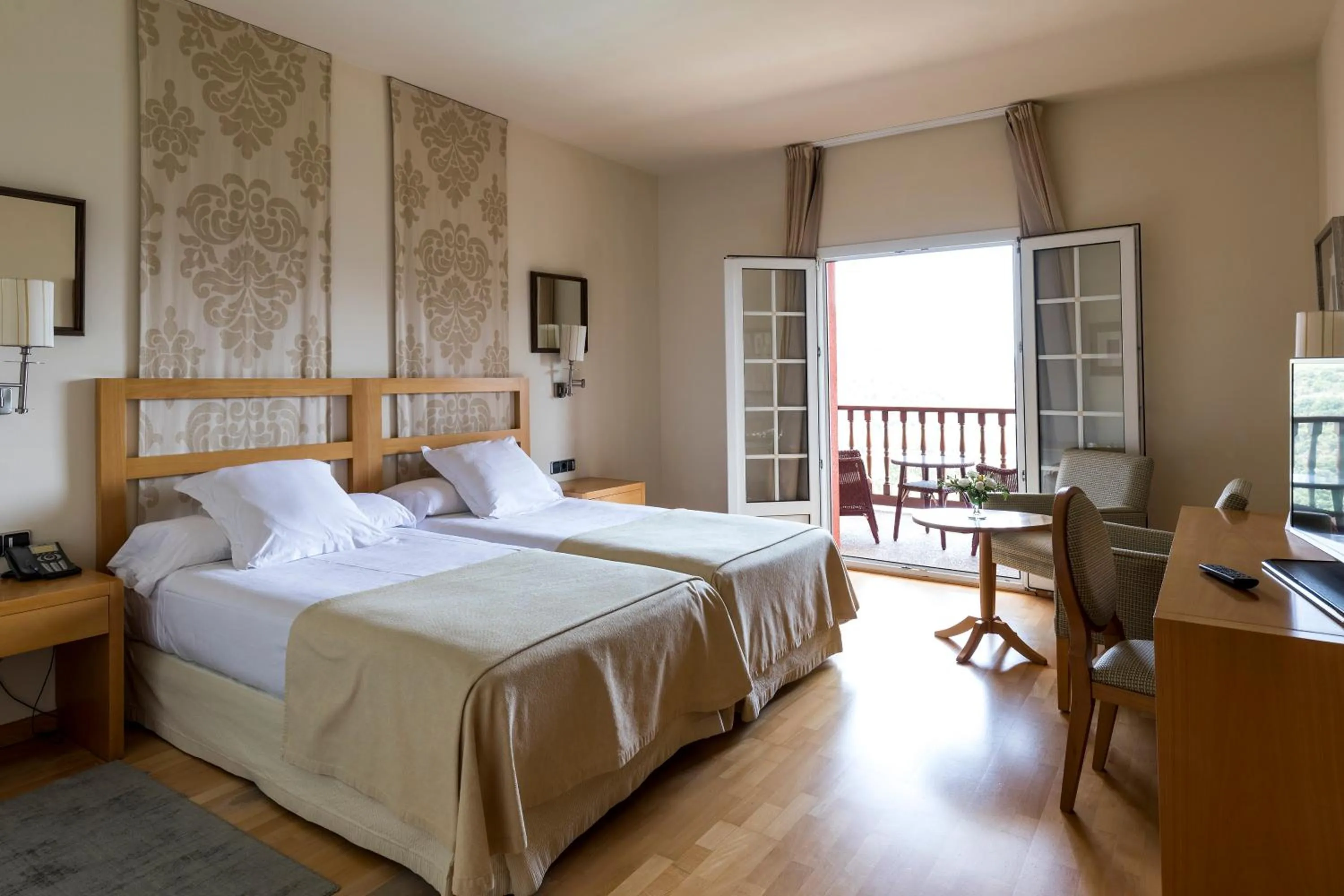 Bedroom, Bed in Parador de Vic-Sau