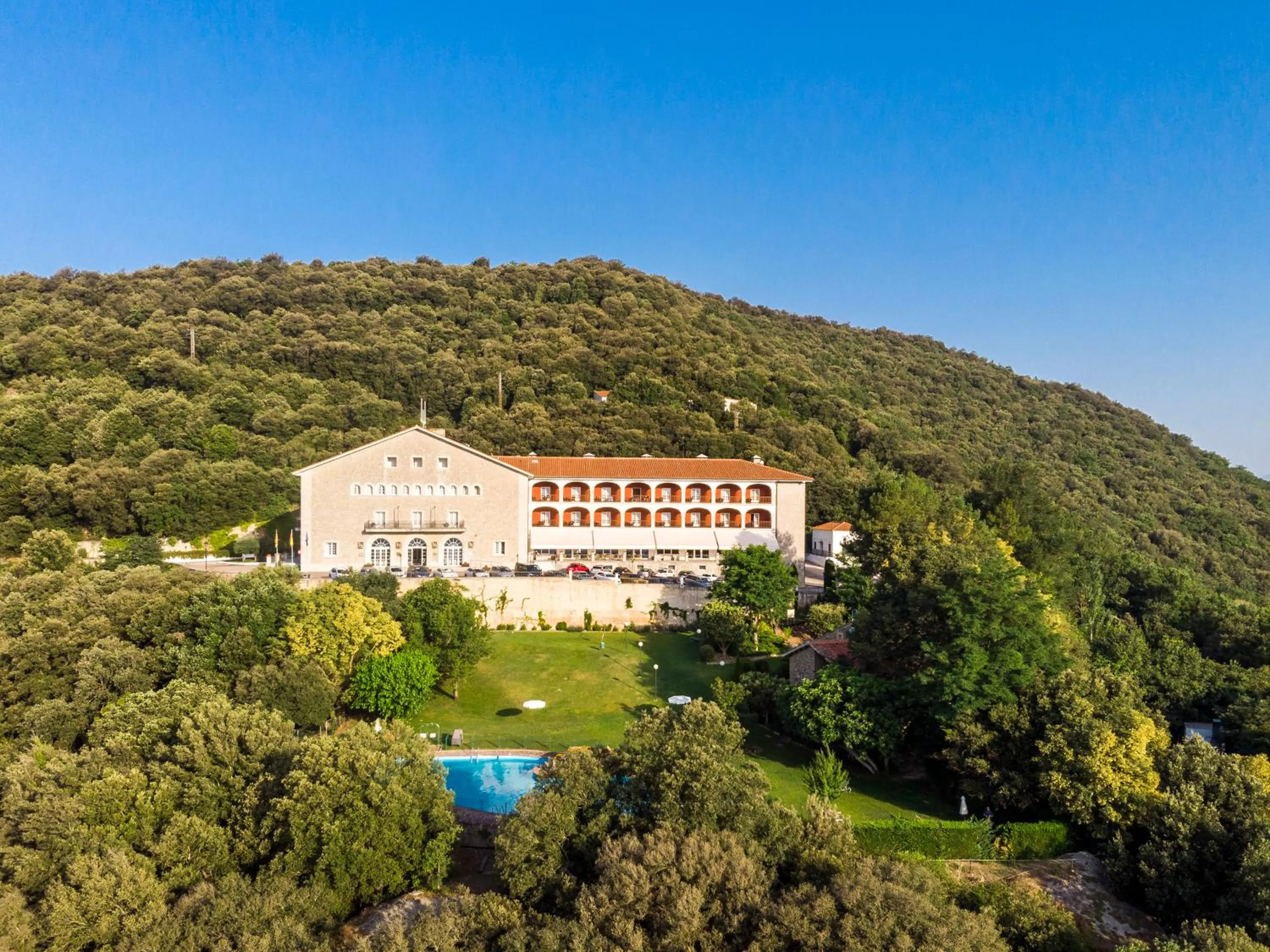 Facade/entrance in Parador de Vic-Sau
