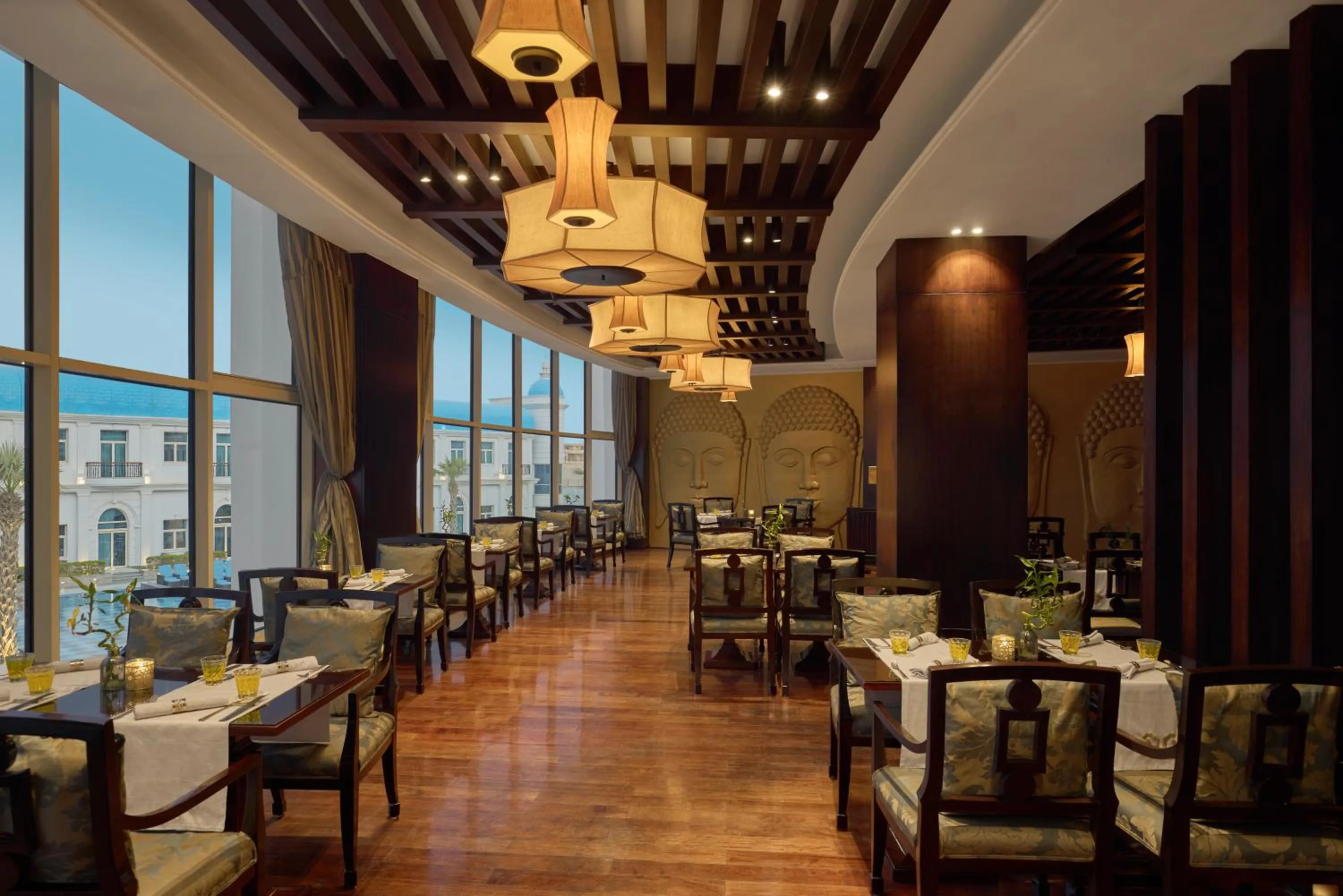 Restaurant/places to eat in Royal Maxim Palace Kempinski Cairo