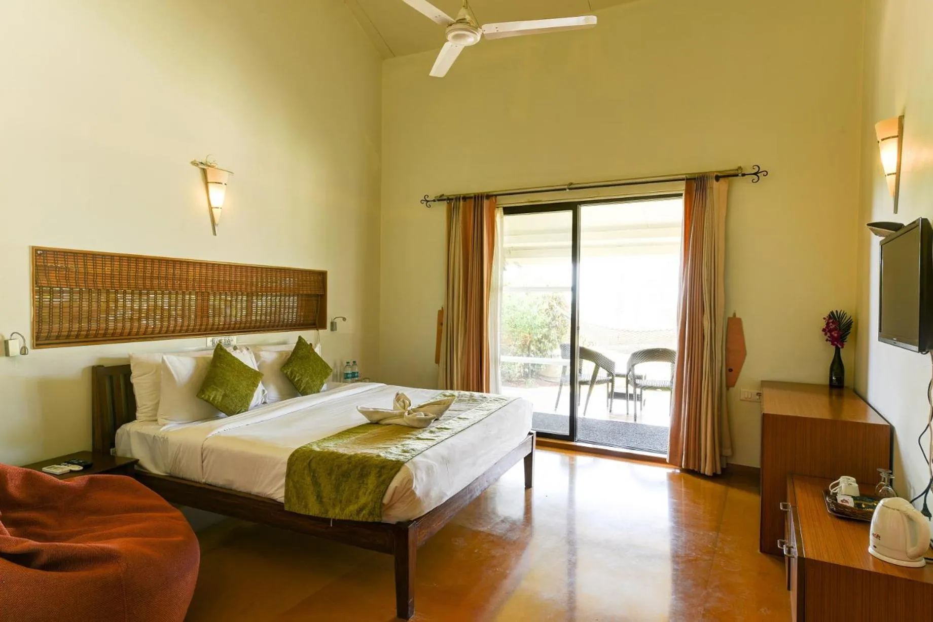 Photo of the whole room in Regenta Resort Soma Vine Village Nashik