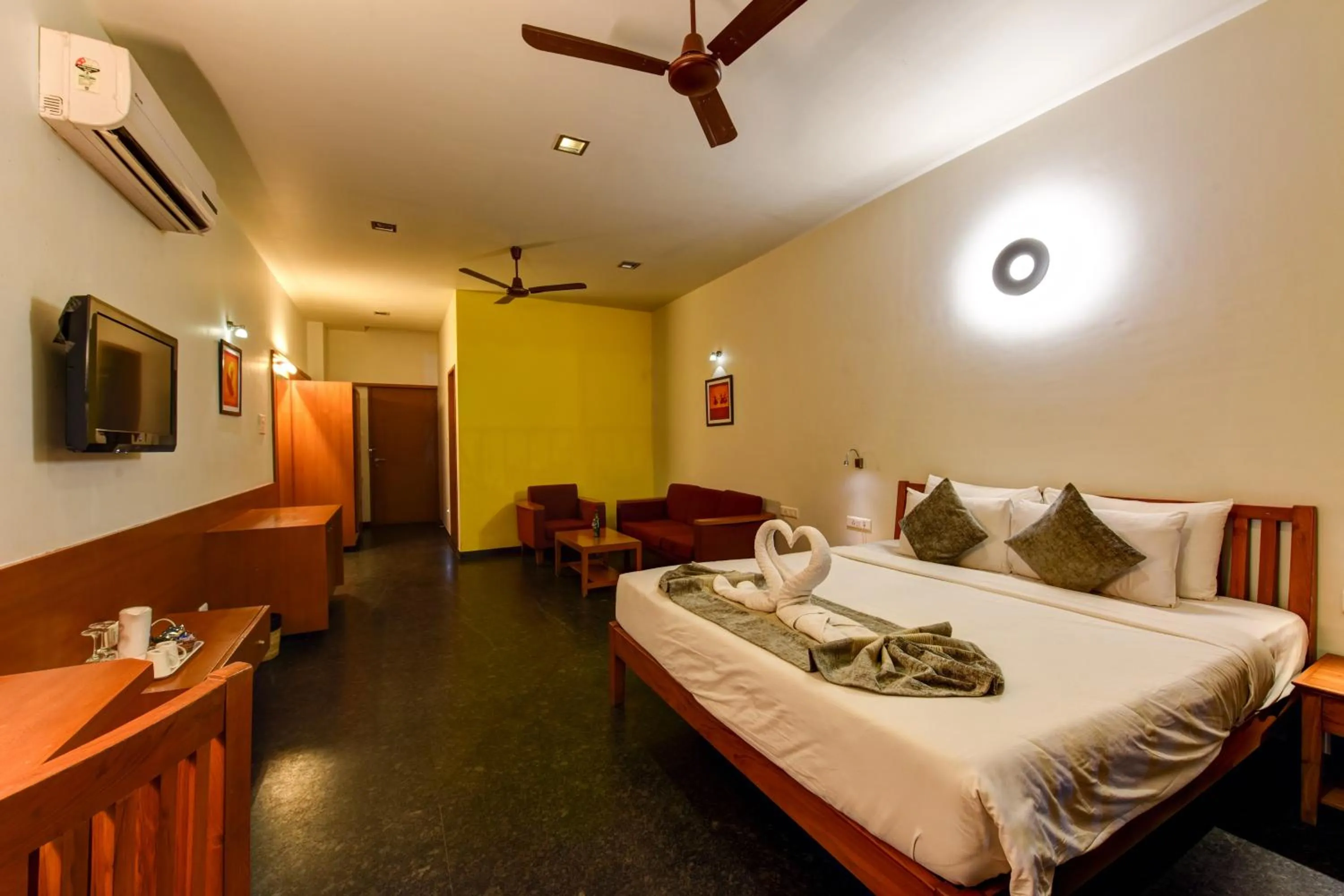 Bed in Regenta Resort Soma Vine Village Nashik