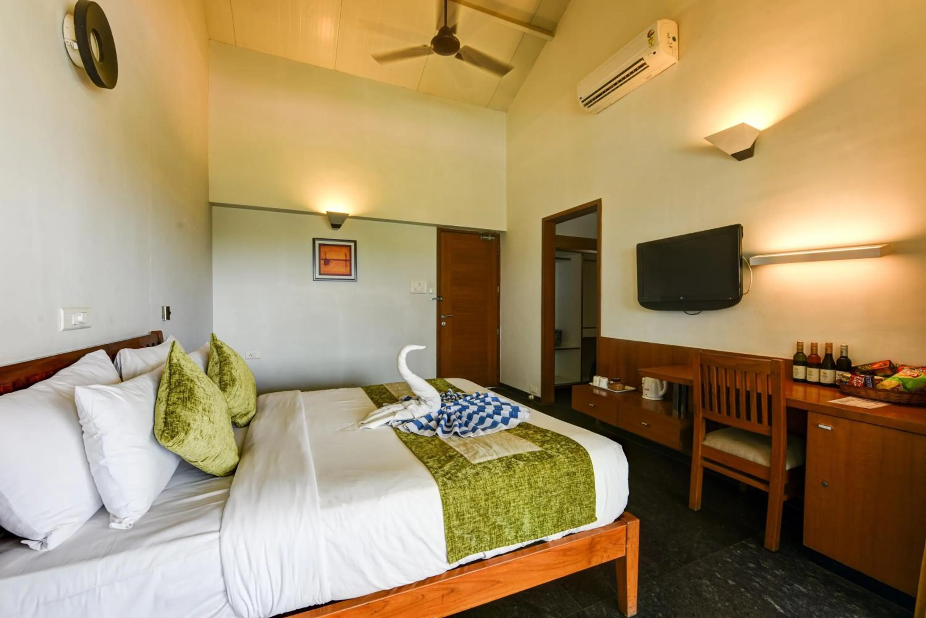 Photo of the whole room in Regenta Resort Soma Vine Village Nashik