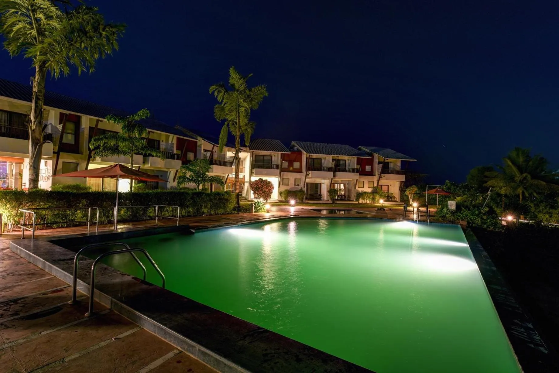 Swimming pool in Regenta Resort Soma Vine Village Nashik