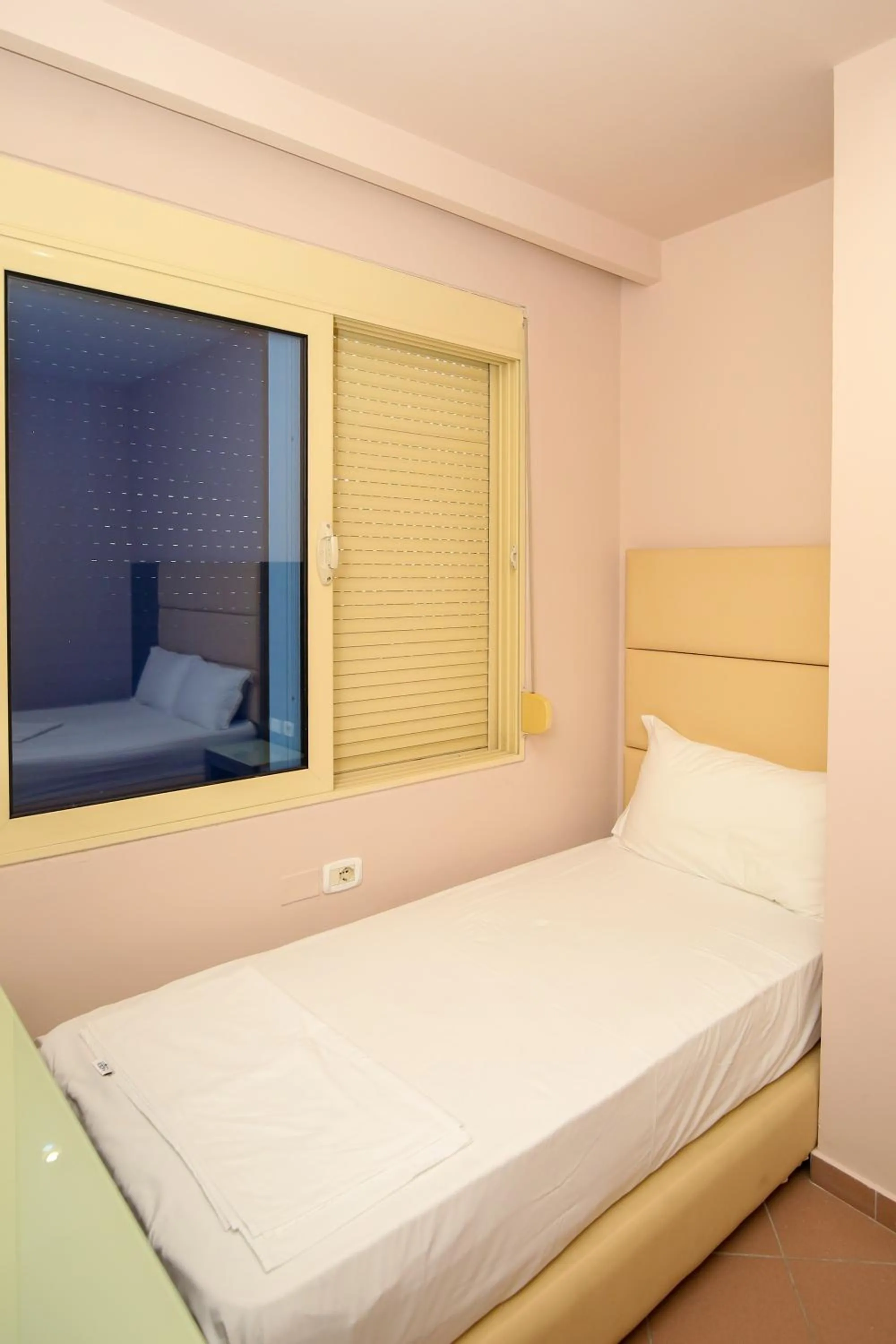 Photo of the whole room in Aliko Hotel