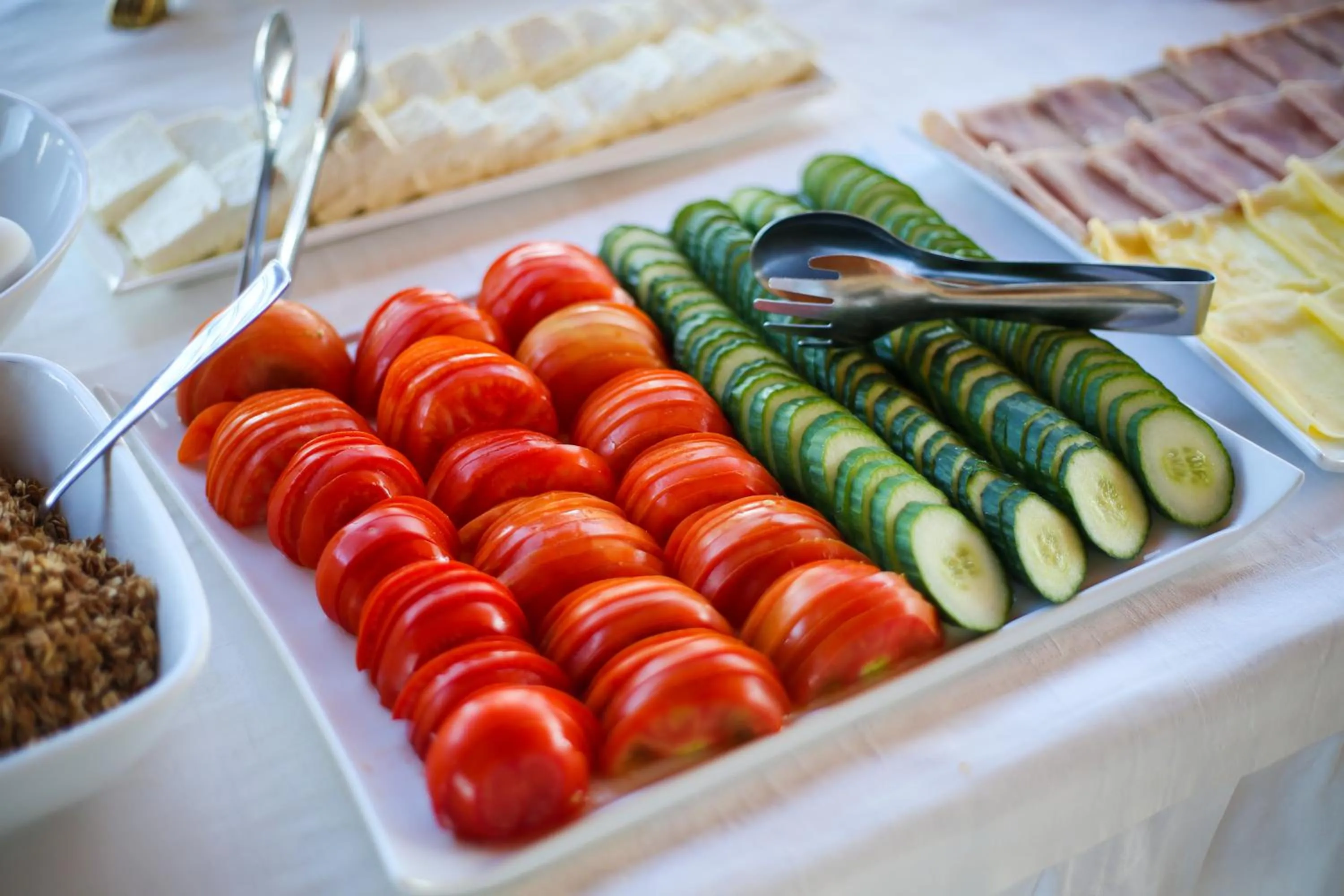 Food and drinks in Aliko Hotel