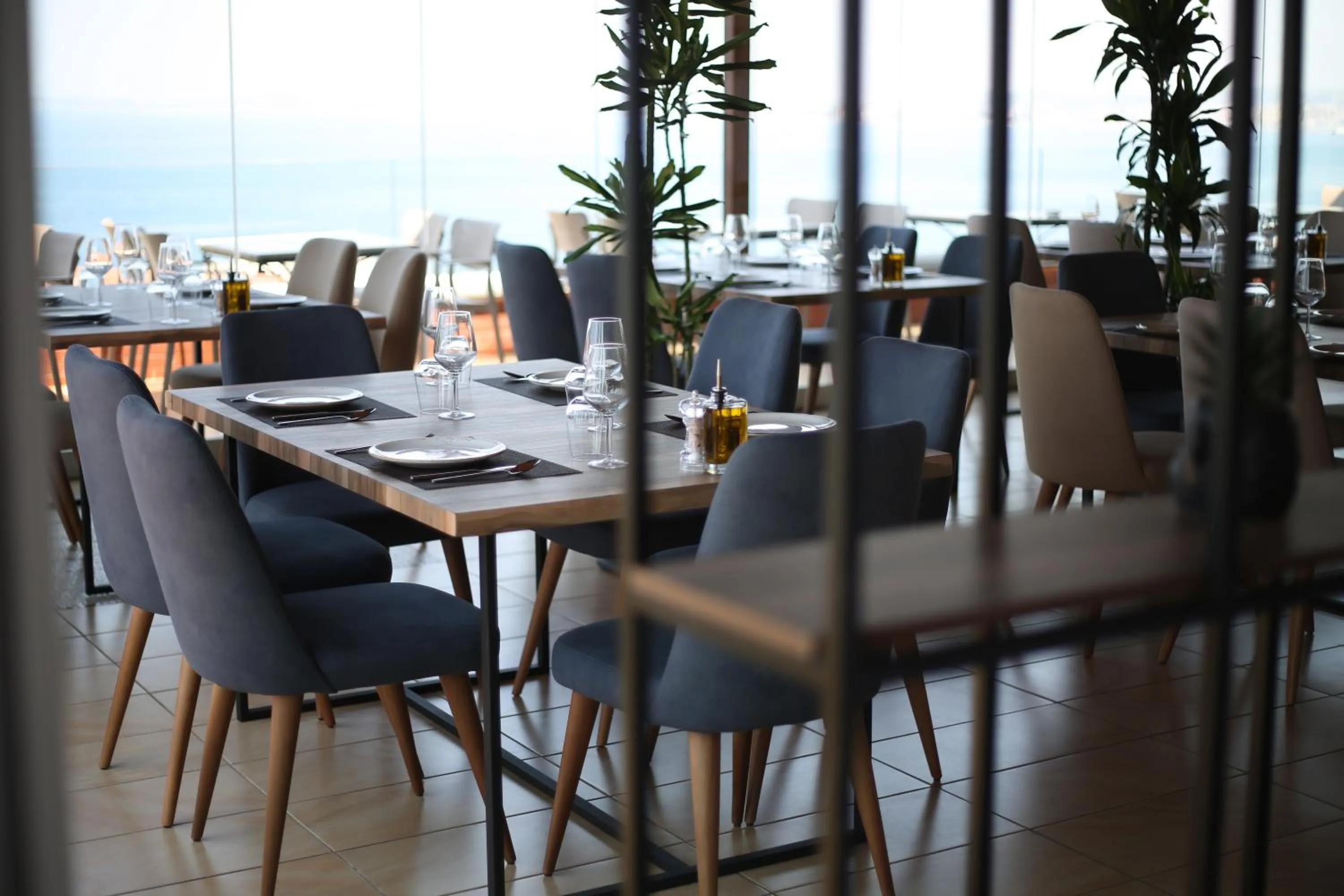 Restaurant/places to eat in Aliko Hotel