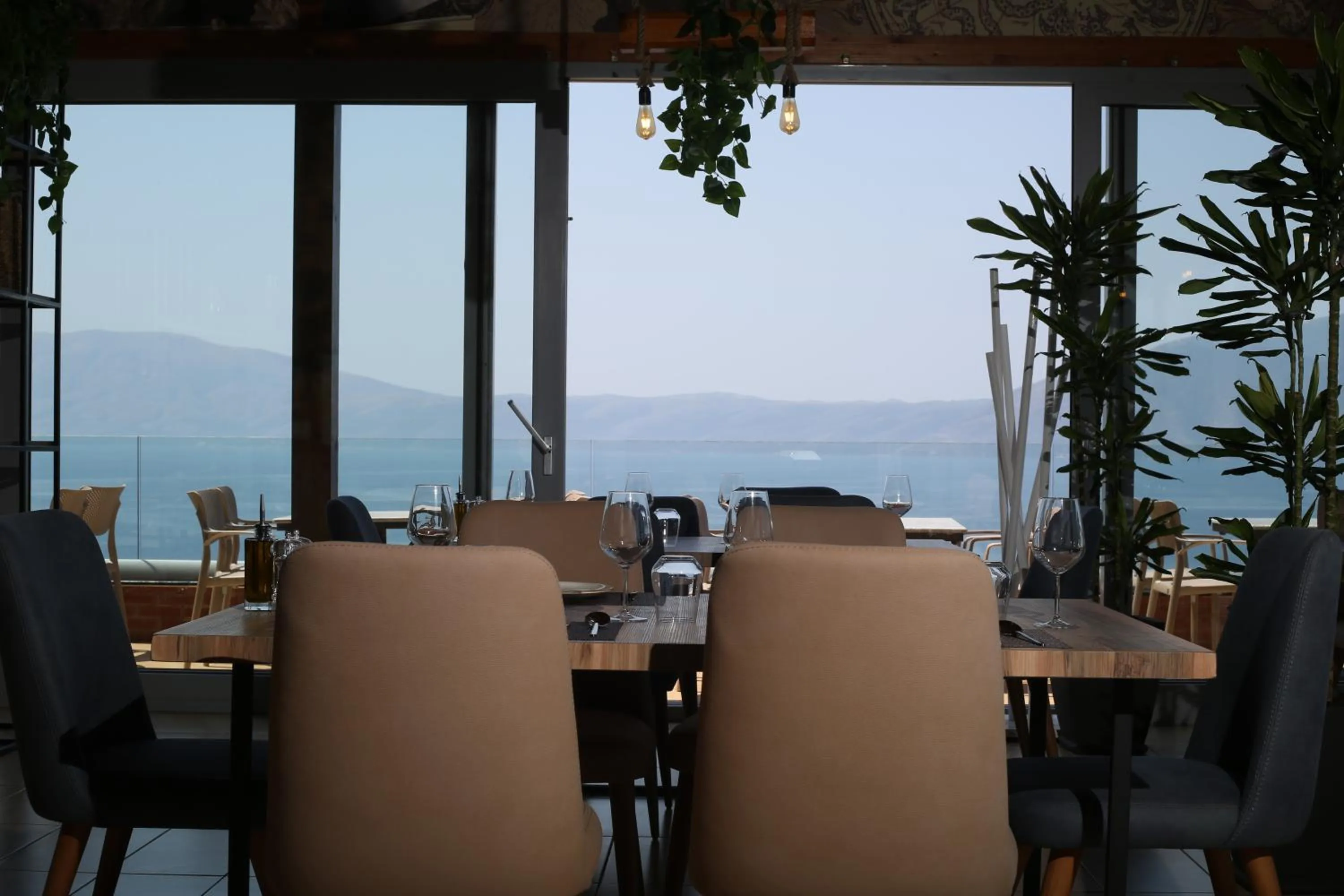 Dining area in Aliko Hotel