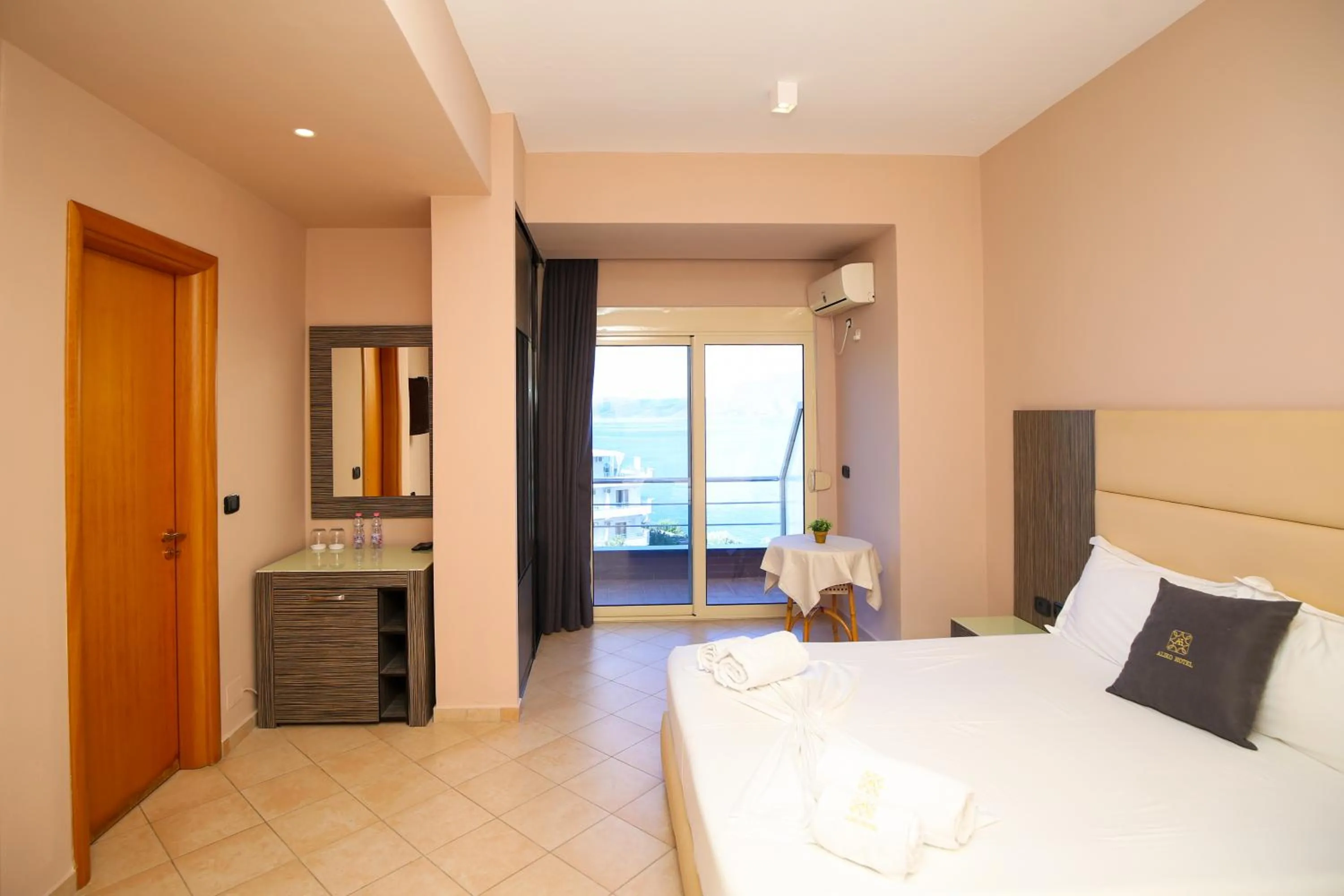 Photo of the whole room in Aliko Hotel