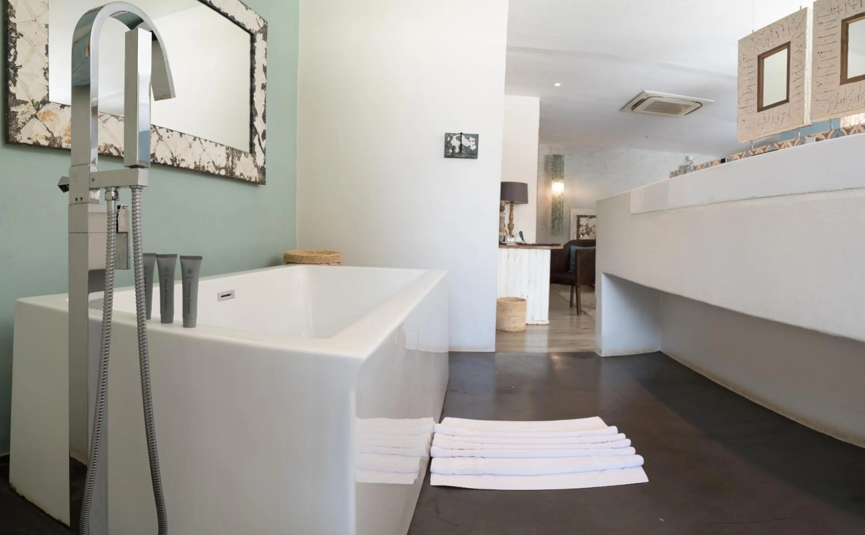 Bathroom in Latitude 13 Degrees