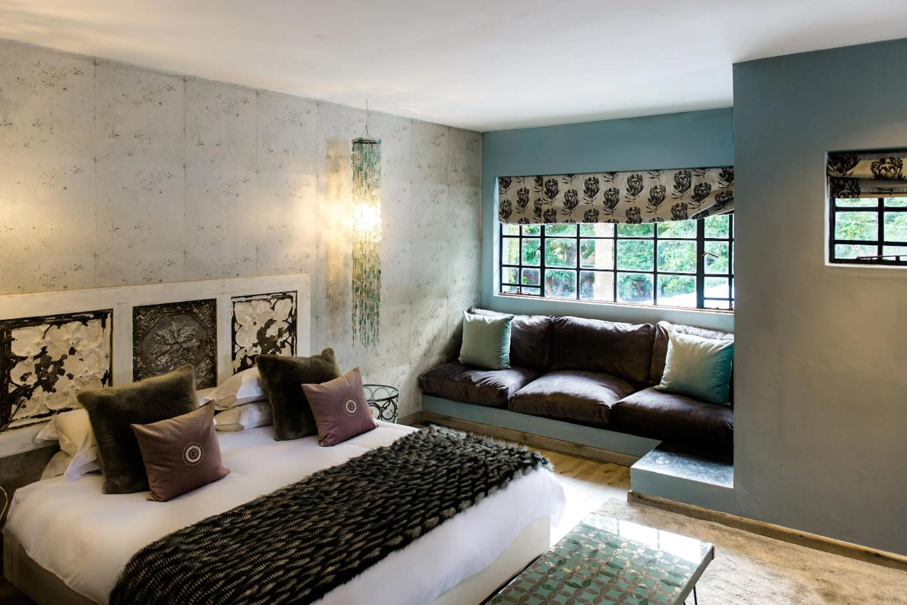 Bedroom, Bed in Latitude 13 Degrees