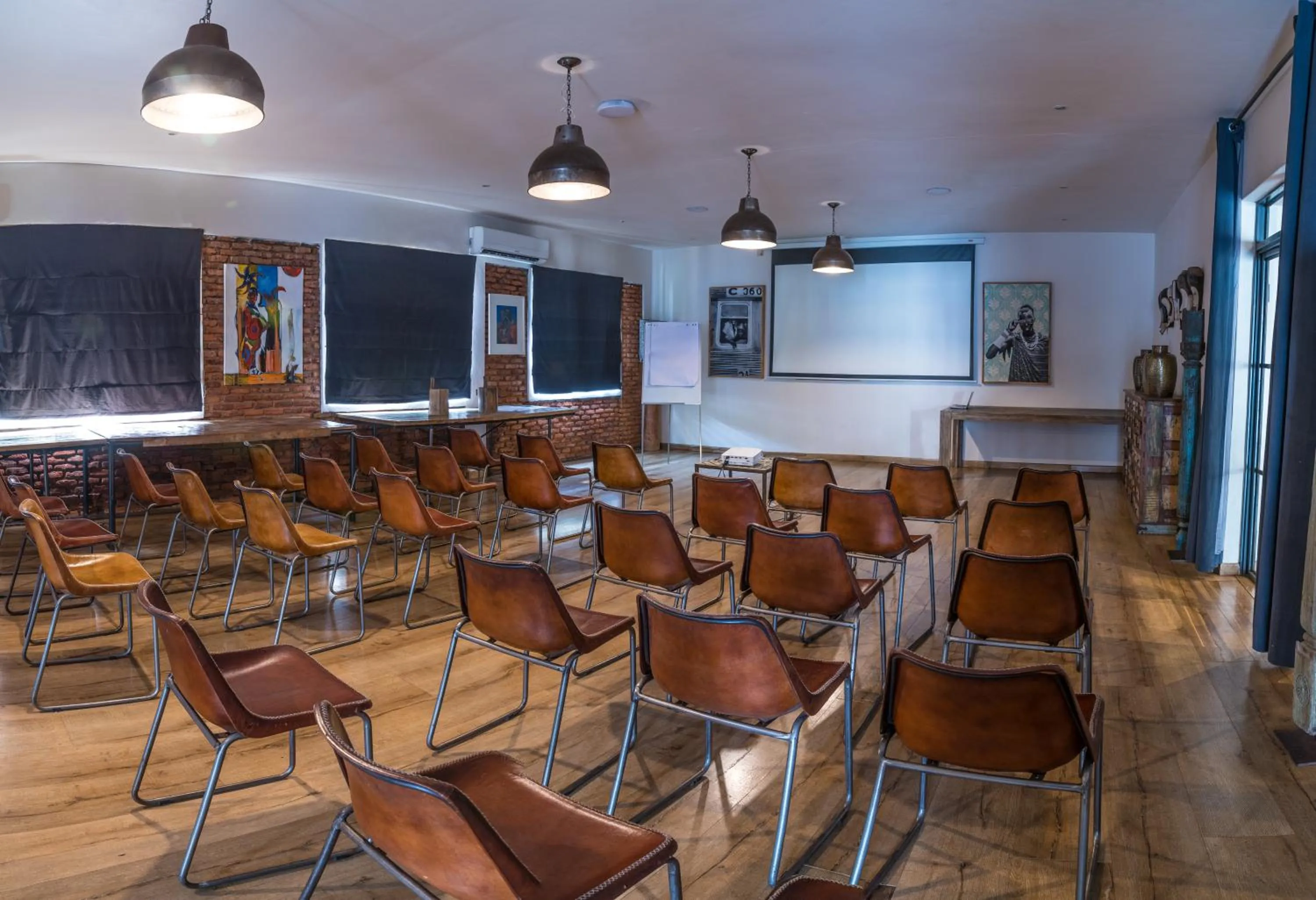 Meeting/conference room in Latitude 13 Degrees