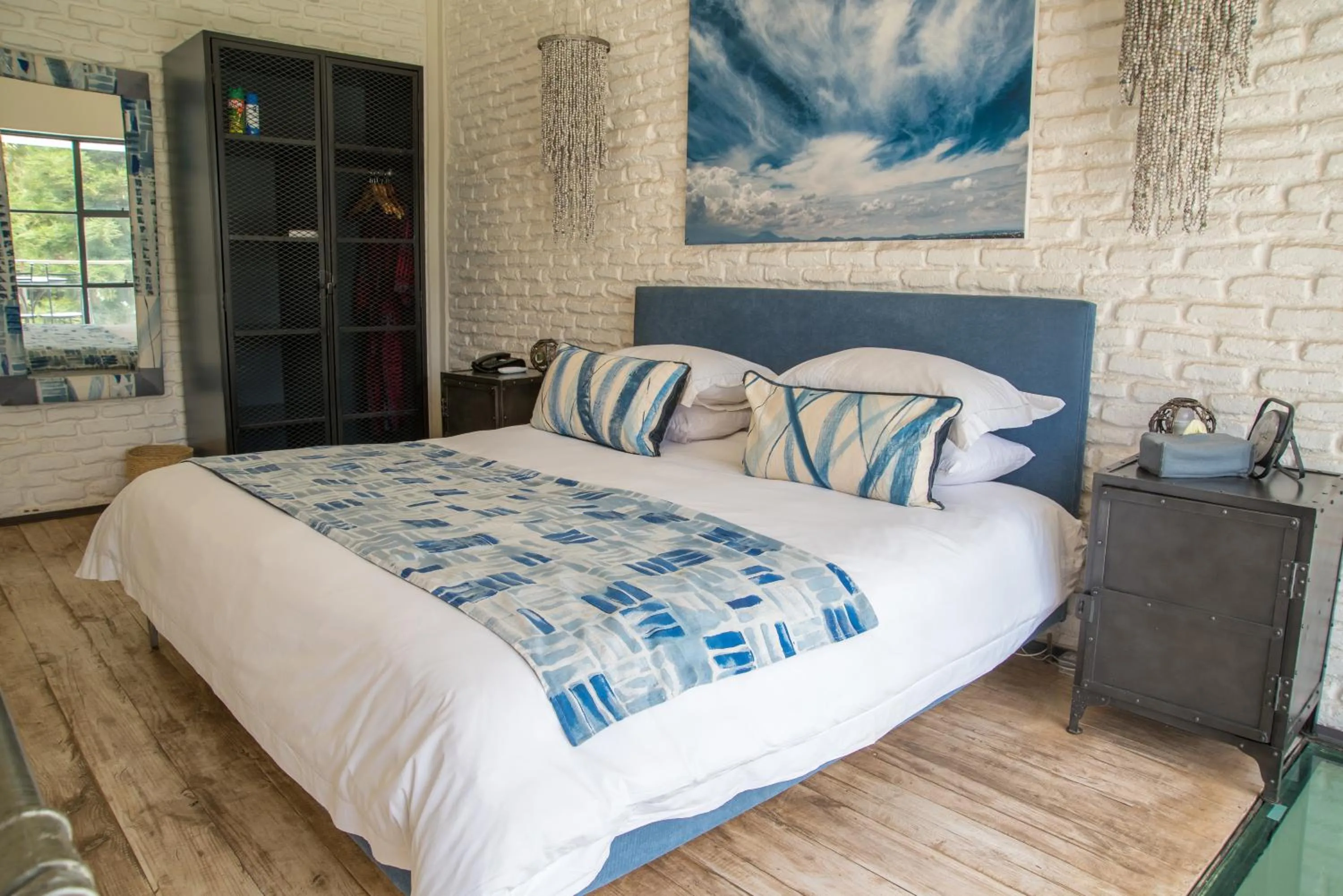 Bedroom, Bed in Latitude 13 Degrees