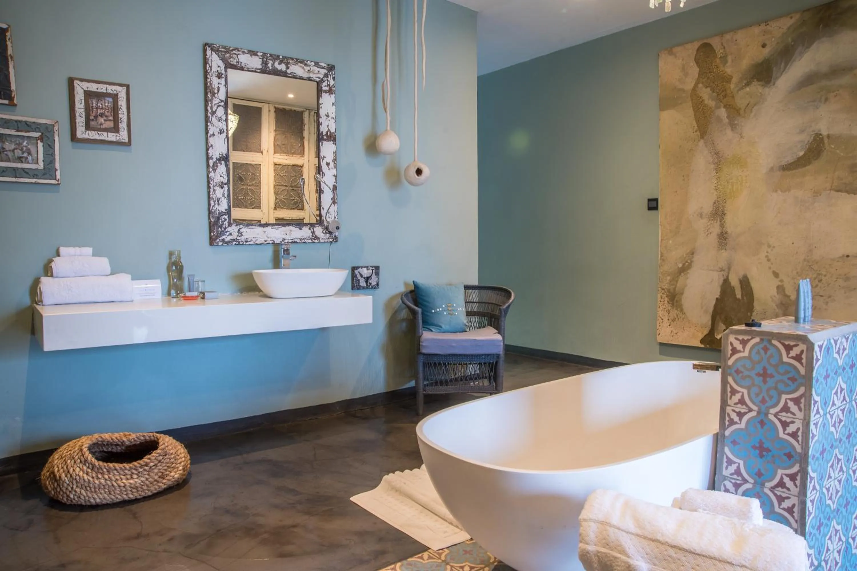 Bathroom in Latitude 13 Degrees