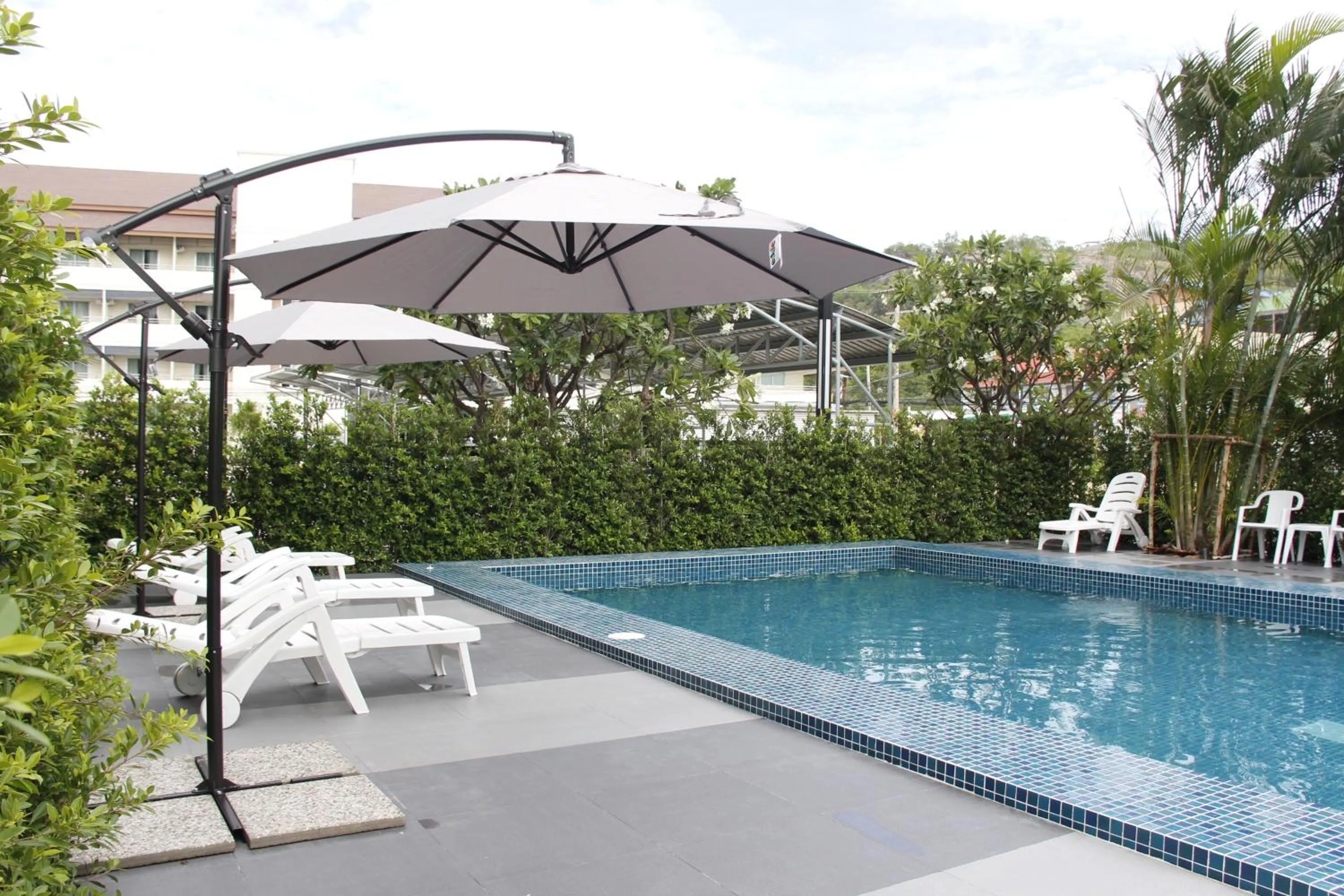 Swimming pool in The Precious