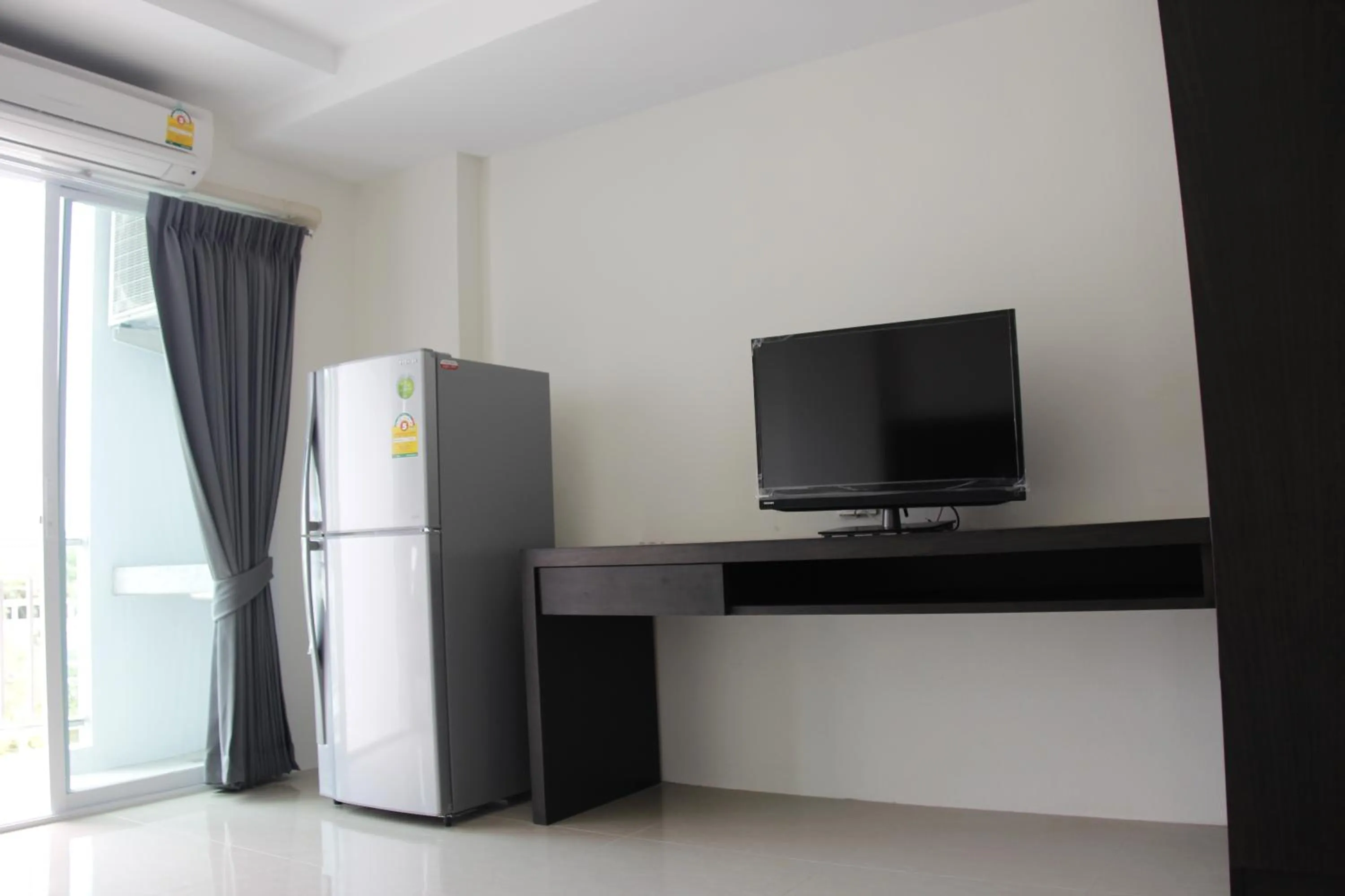 Photo of the whole room in The Precious