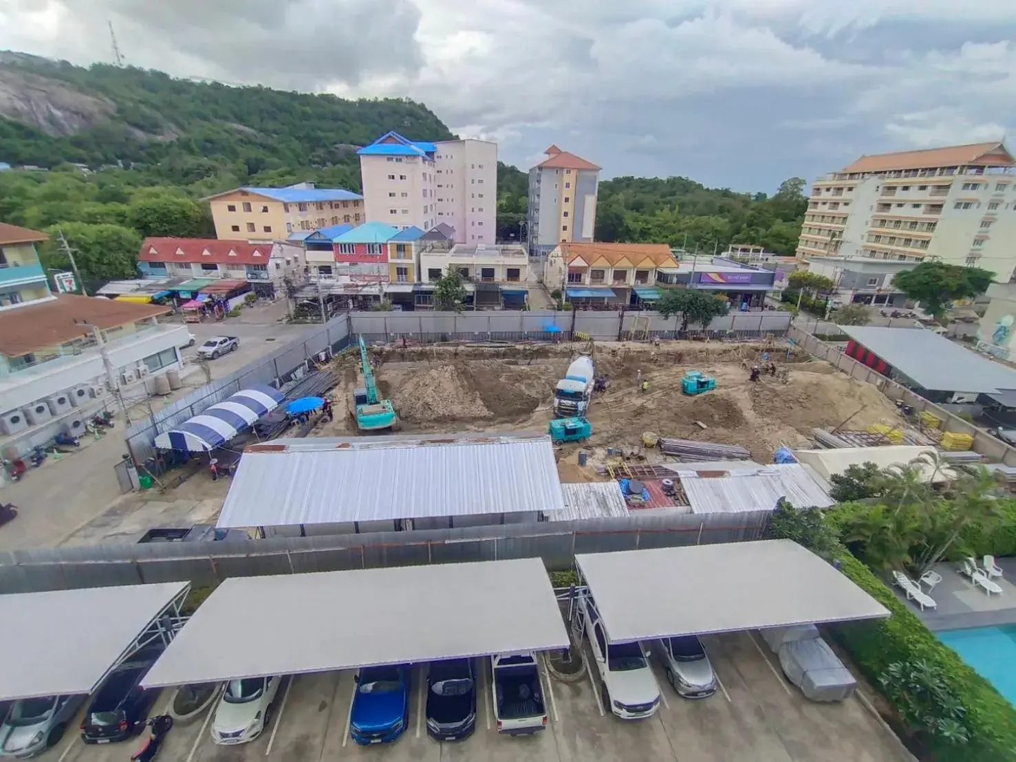 Apartment with Balcony in The Precious Apartment with Balcony in The Precious