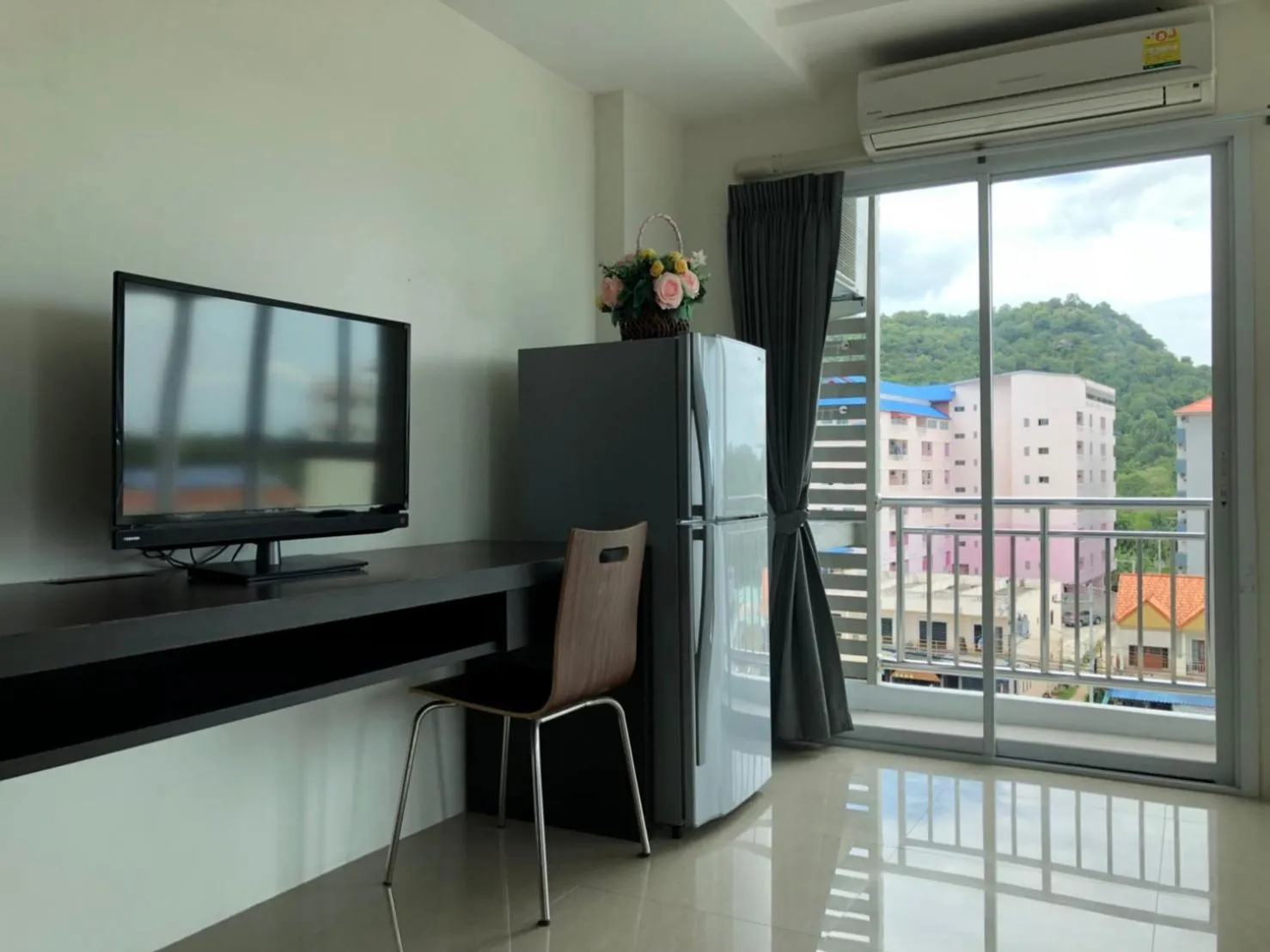 air conditioner in The Precious