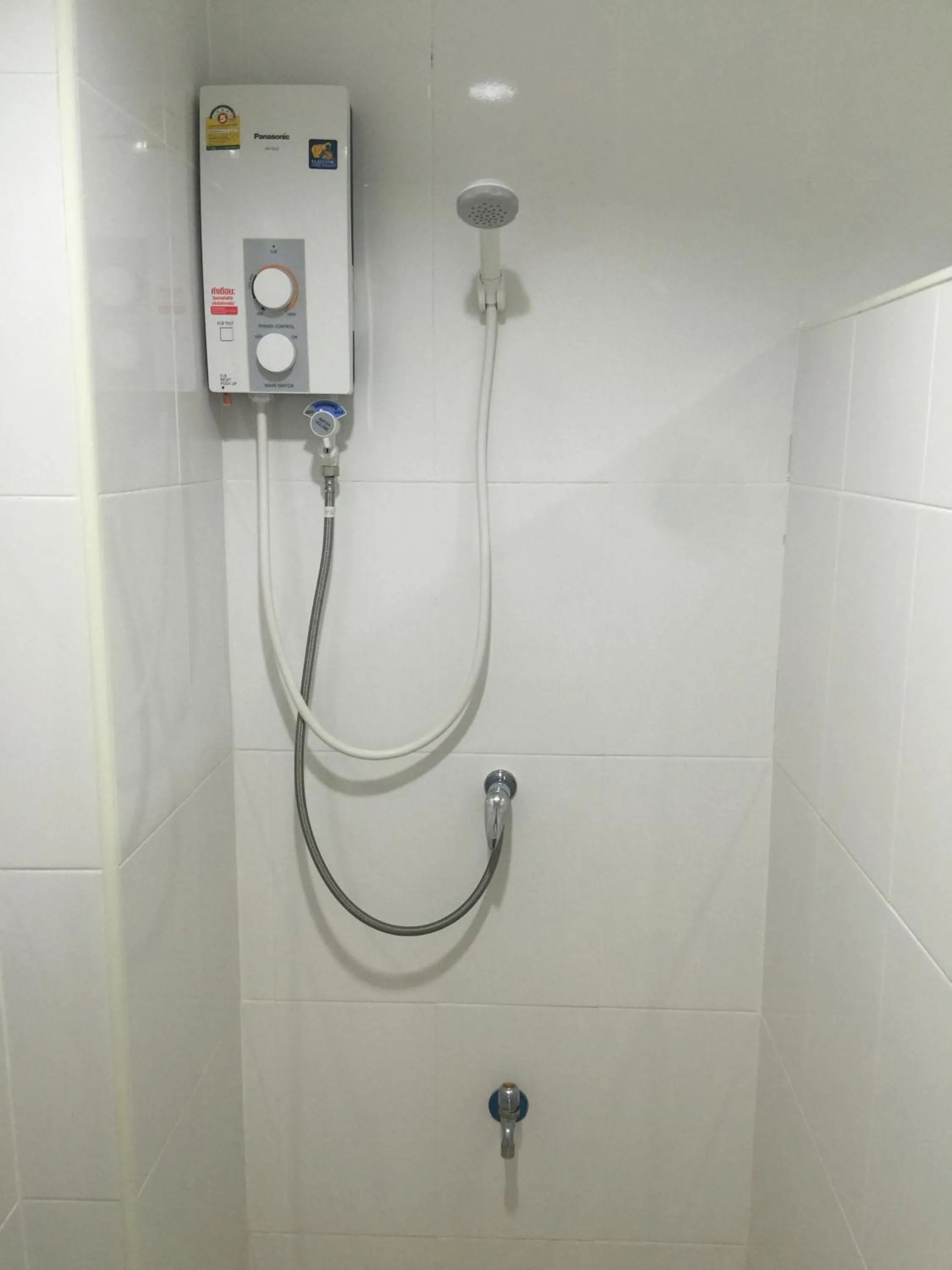 Shower in The Precious
