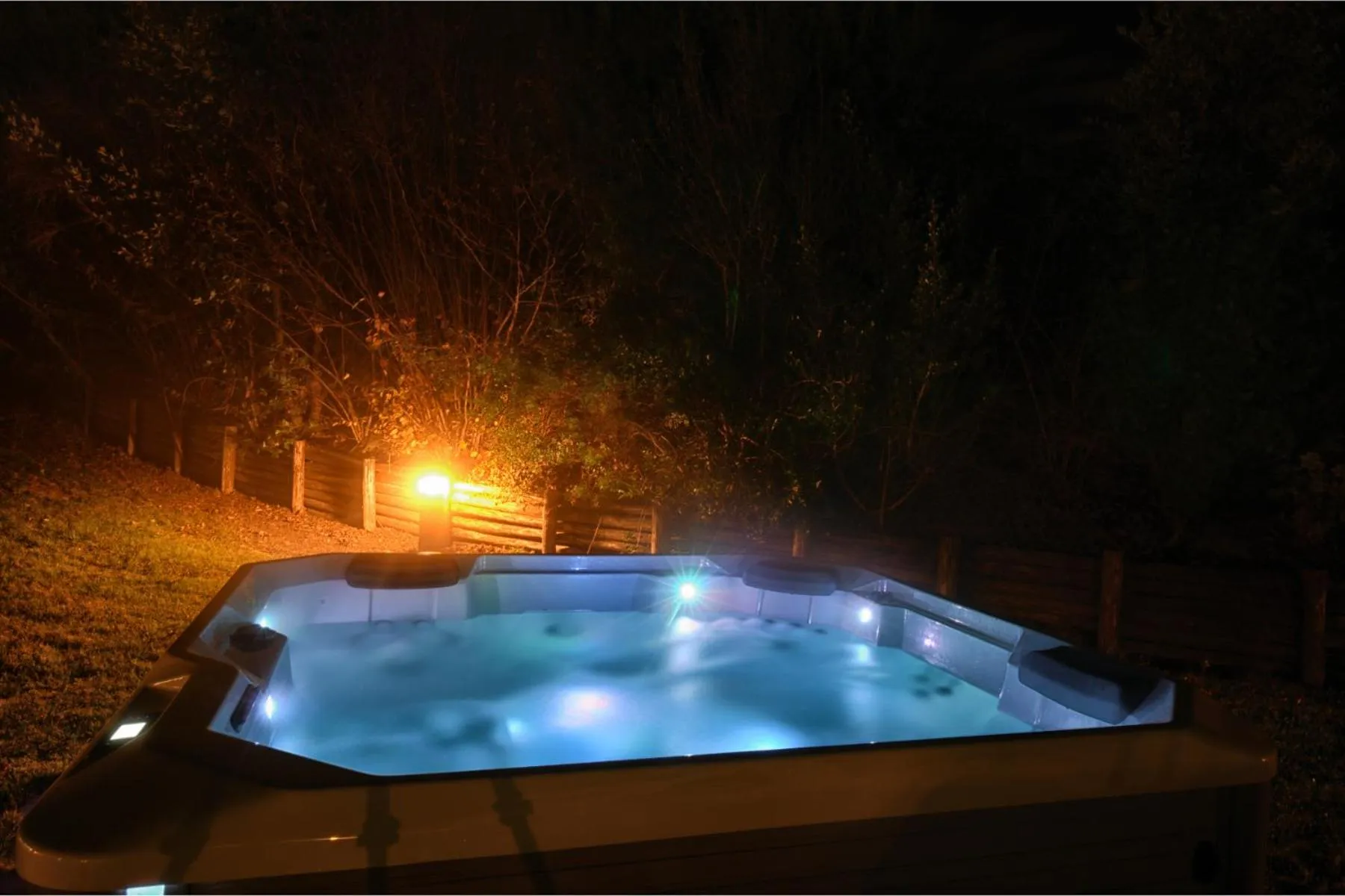 Hot Tub in Resort Il Gallo Senone