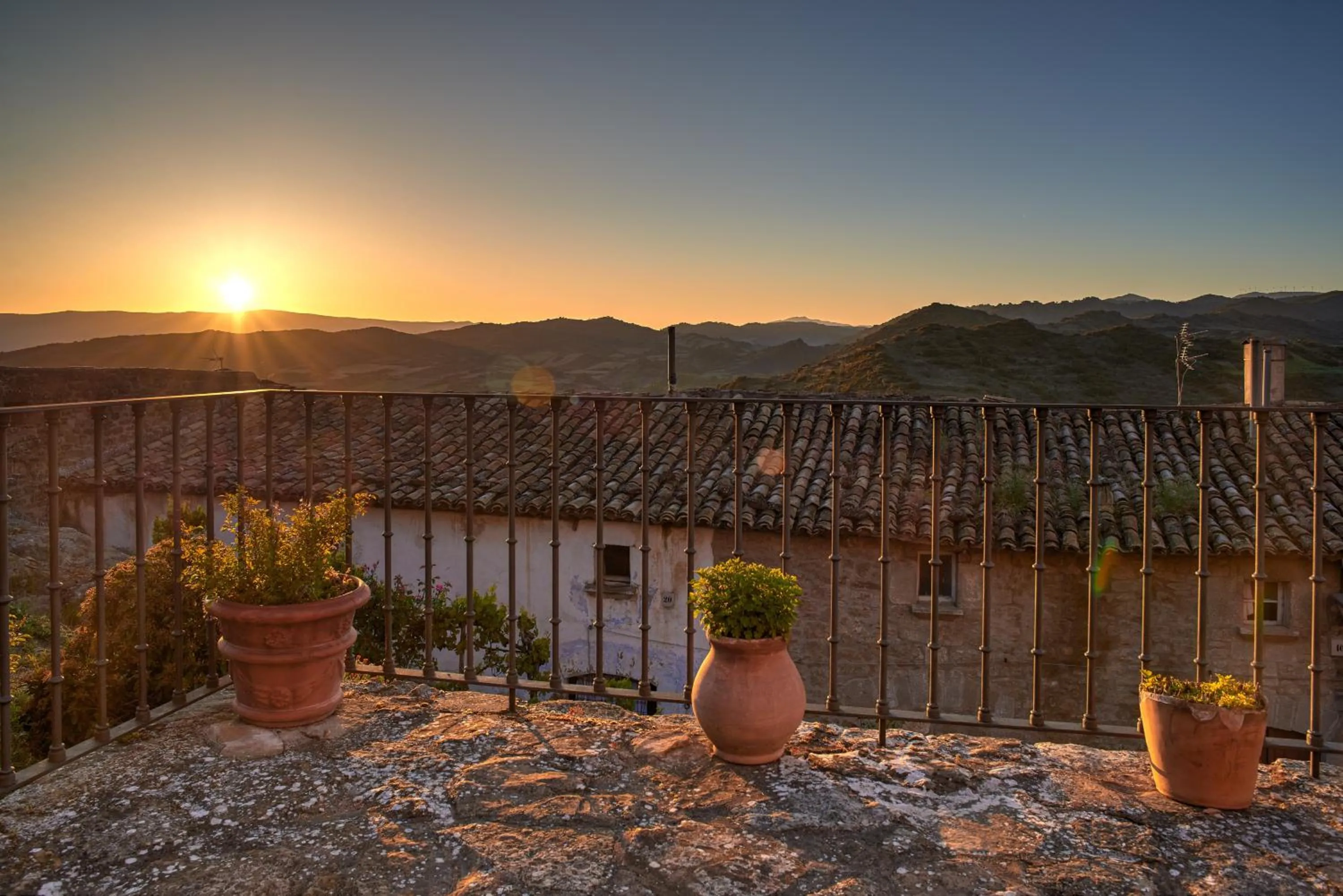 Sunrise in Parador de Sos del Rey Católico