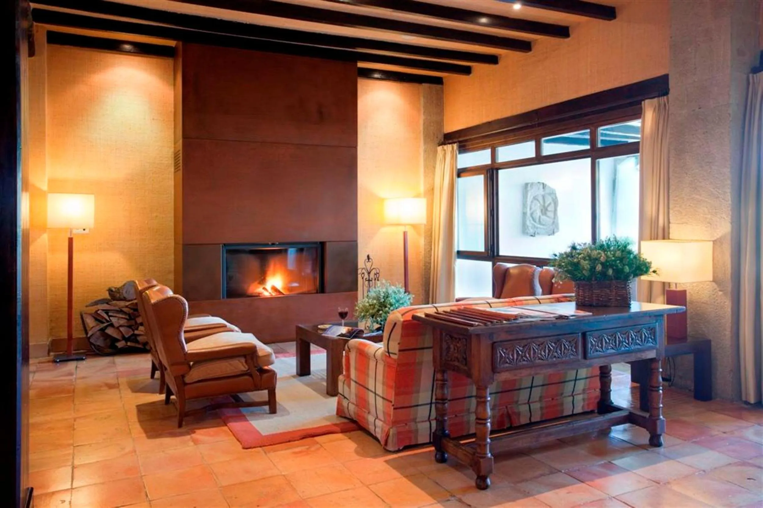 Communal lounge/ TV room in Parador de Sos del Rey Católico