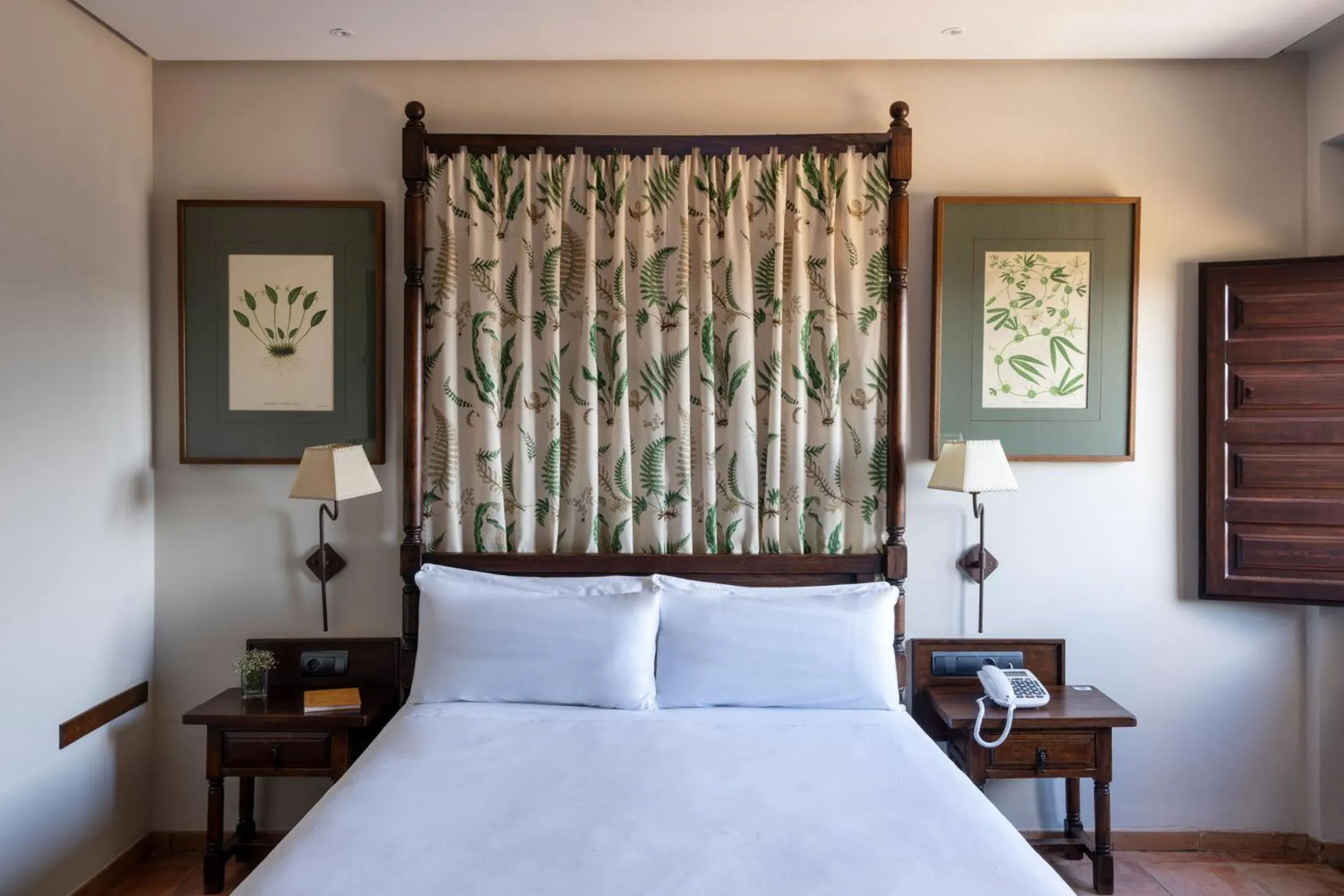 acessibility, Bed in Parador de Sos del Rey Católico