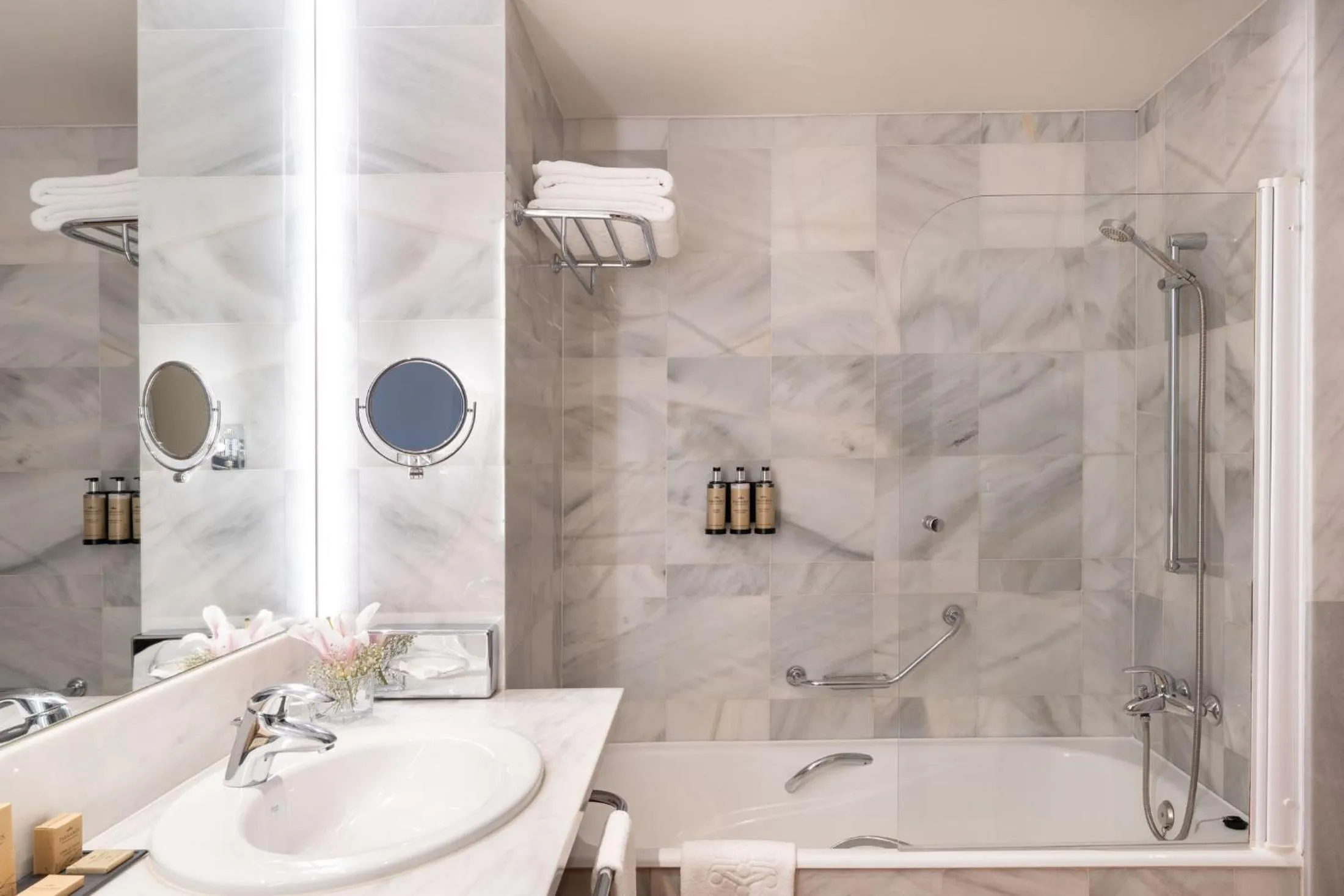 Bathroom in Parador de Sos del Rey Católico