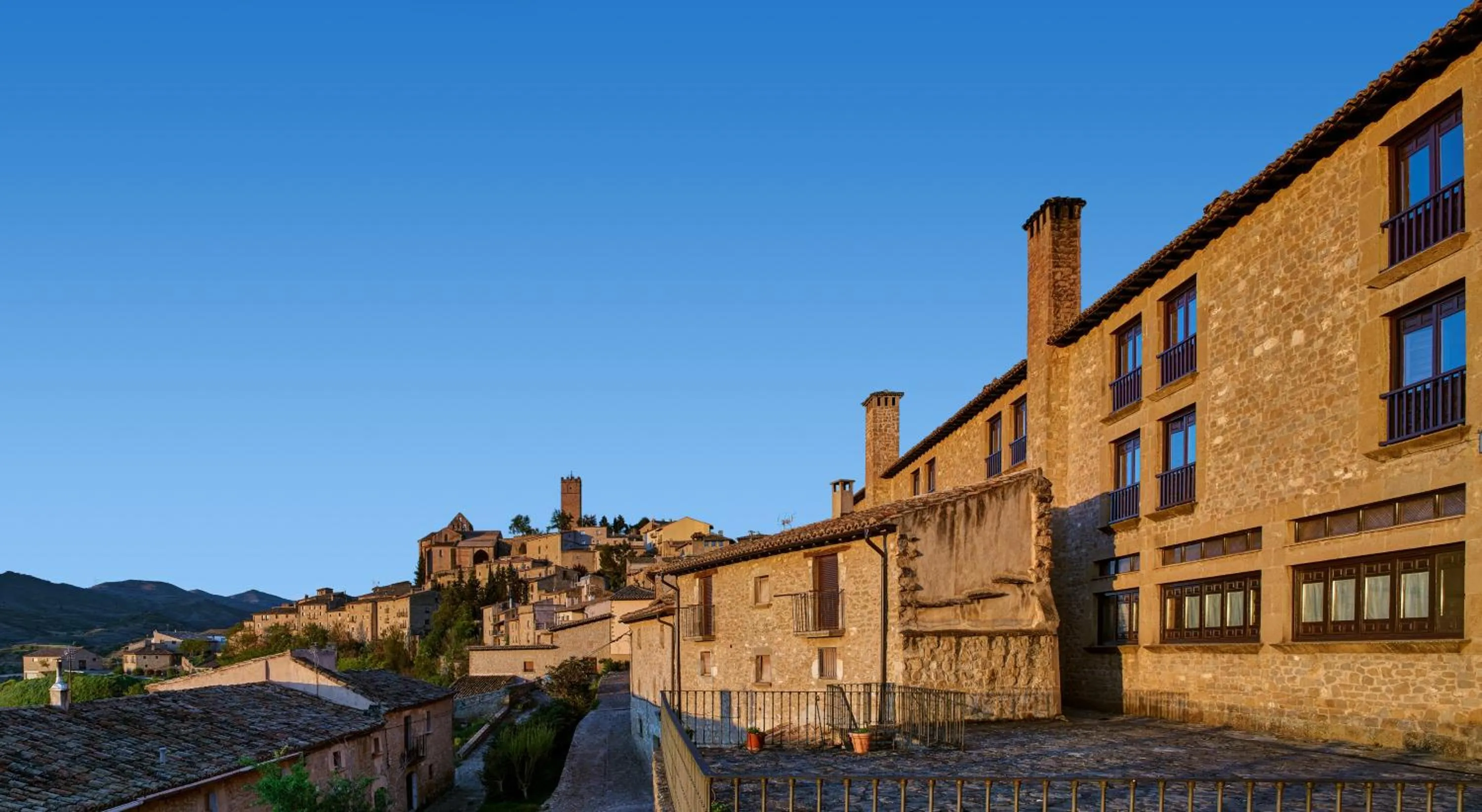 Property building in Parador de Sos del Rey Católico