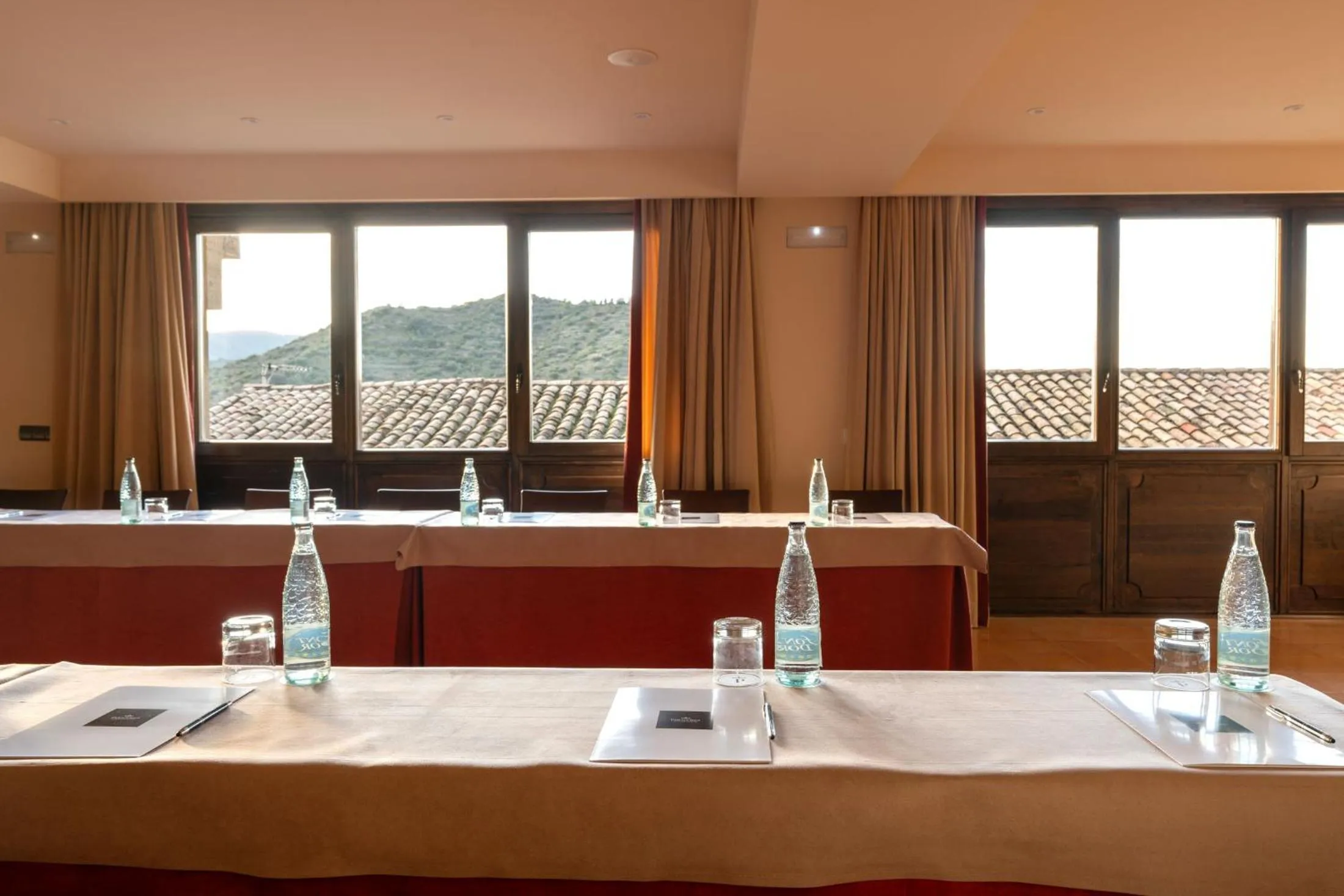 Meeting/conference room in Parador de Sos del Rey Católico